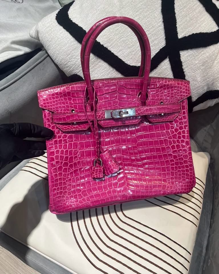 Hermes Birkin 30 , 鱷魚牛皮  100%Authentic ,95%new  ☑️cites證書☑️Key lock ☑️dust bag 