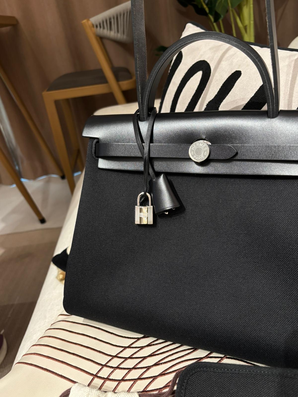Hermes herbag 31 ,STAMP B 黑色銀扣  100%authentic,99%new ✅ Key lock ✅dust bag ✅box