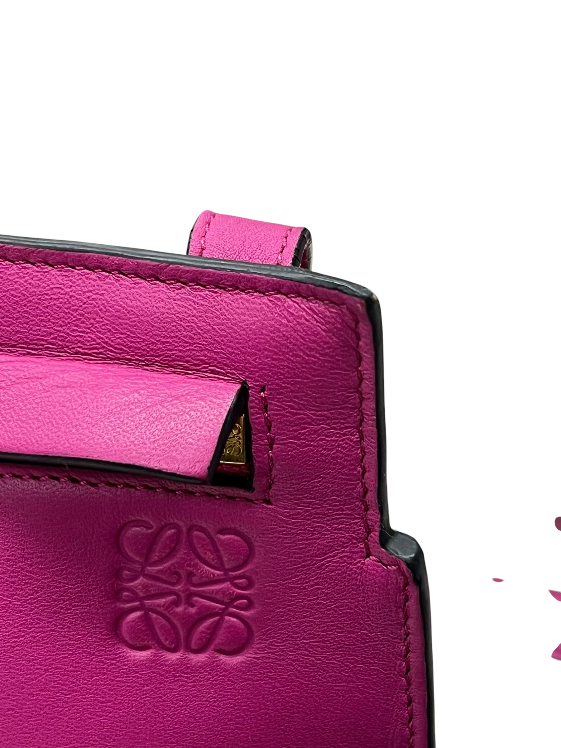 Pre-Owned LOEWE Anagram T Pouch / Product Code: 072907