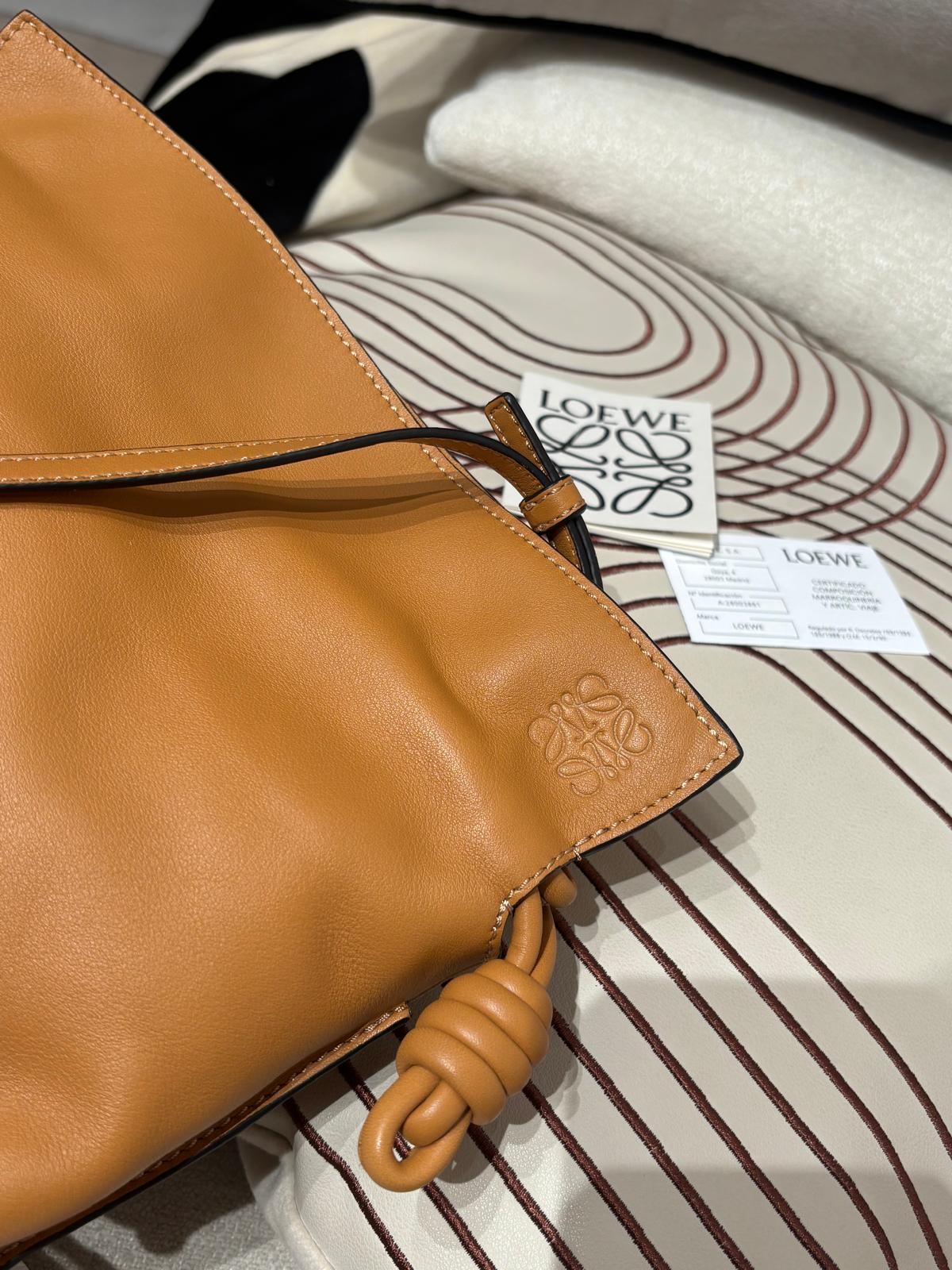 Loewe Flamenco Warm Desert Calfskin 100%Authentic, 98%New ✅Tap Booklet✅Dust bag