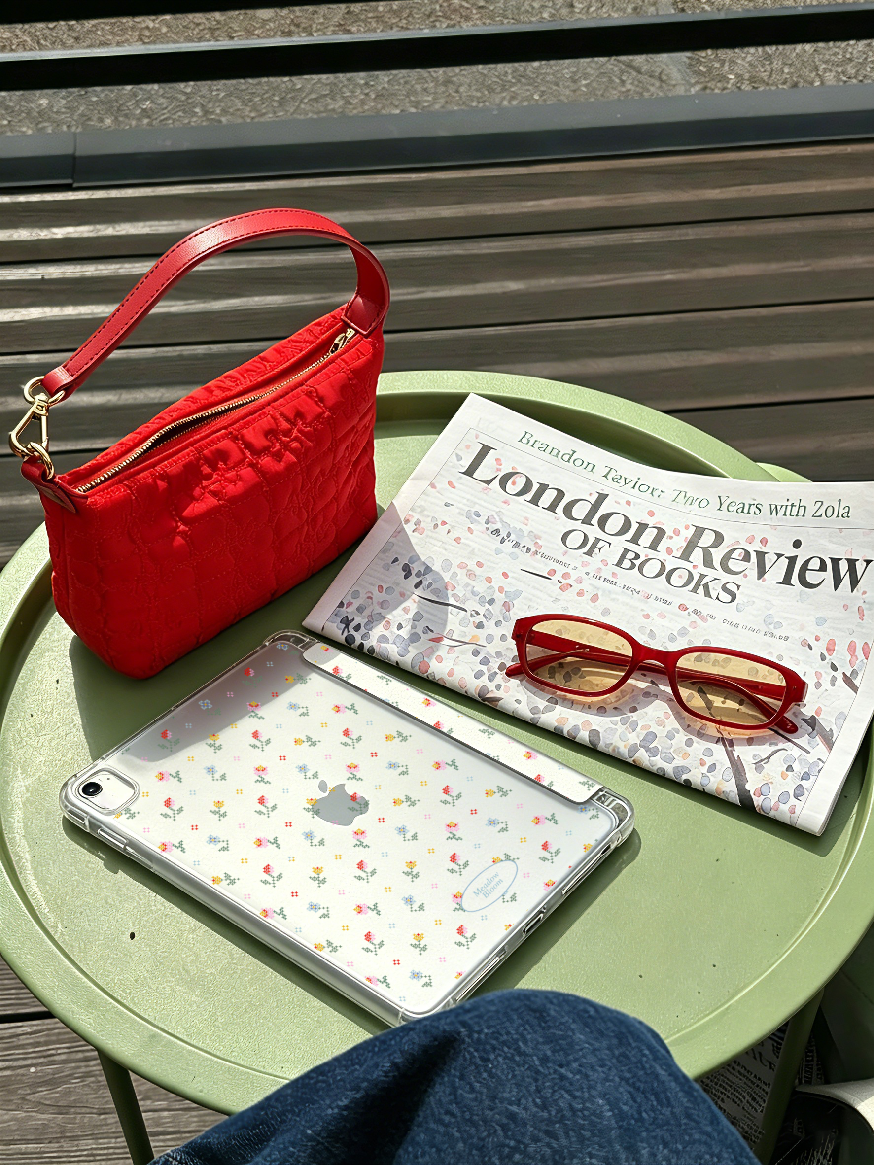 【Pixel FlowerBox VOL.48】透明磨砂書本式 iPad Case