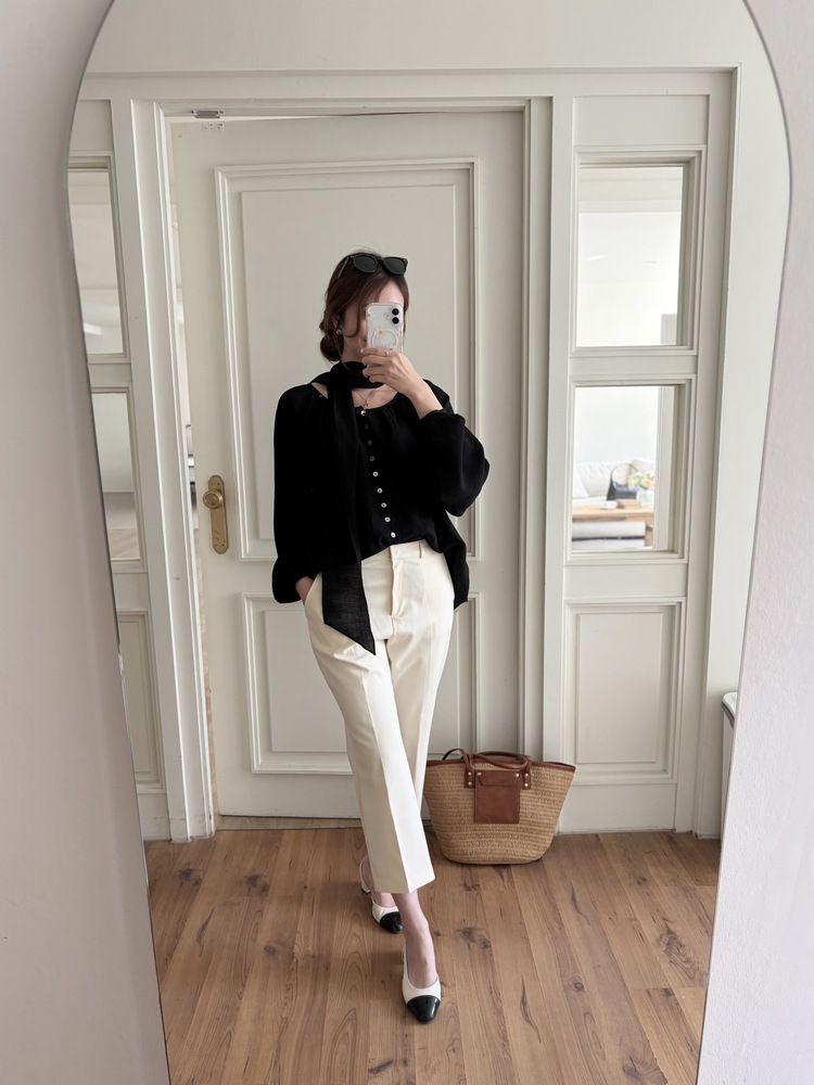 Eloise Tie-Neck Blouse (Black)