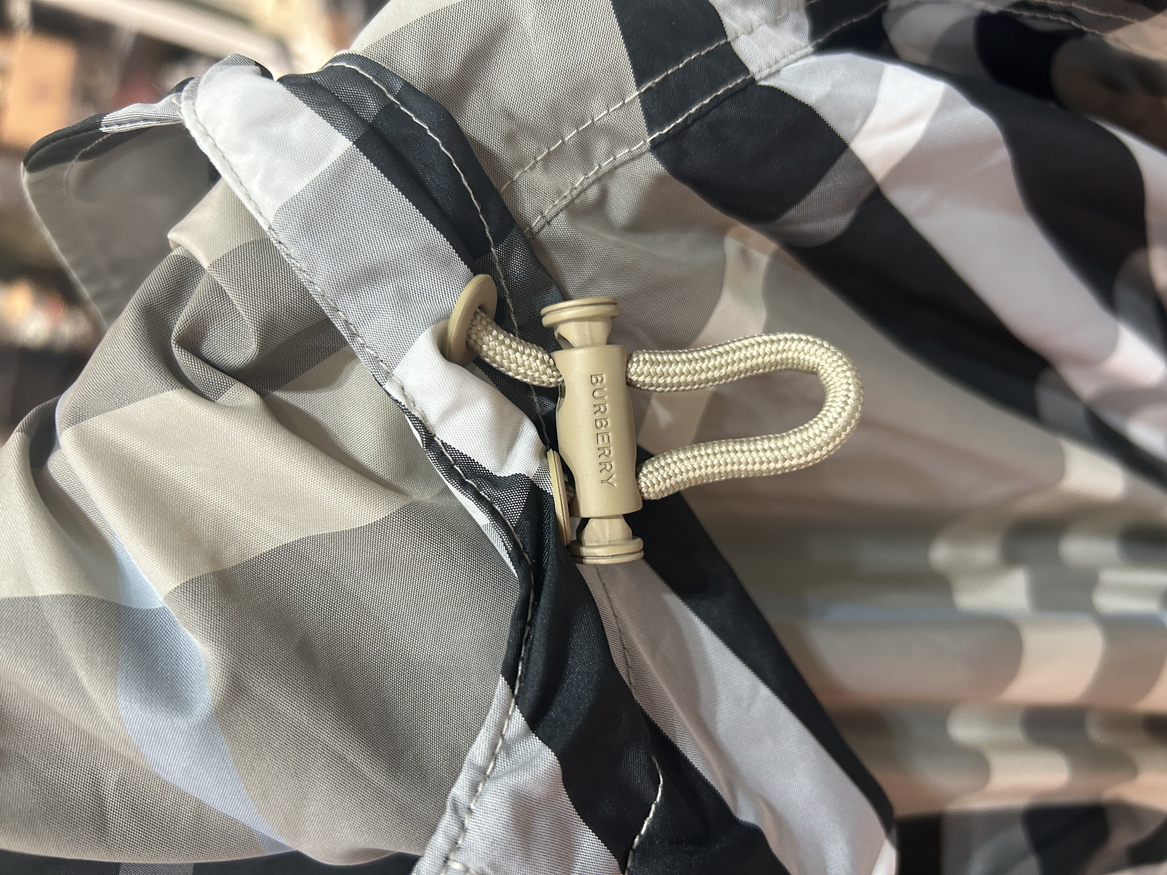 未使用品 BURBERRY Check Hooded Outer Grey Size: 34 100%Authentic, Unused未使用品
