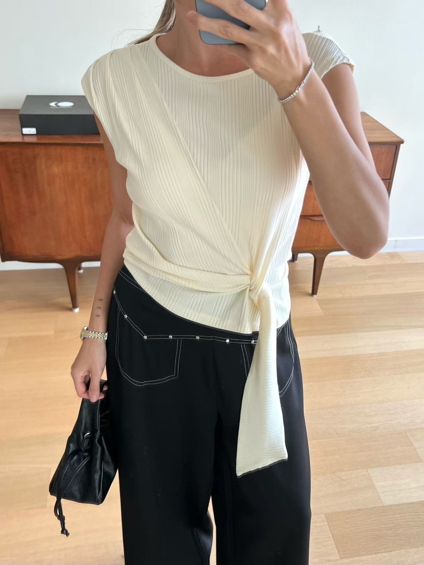 B18 側綁直紋背心