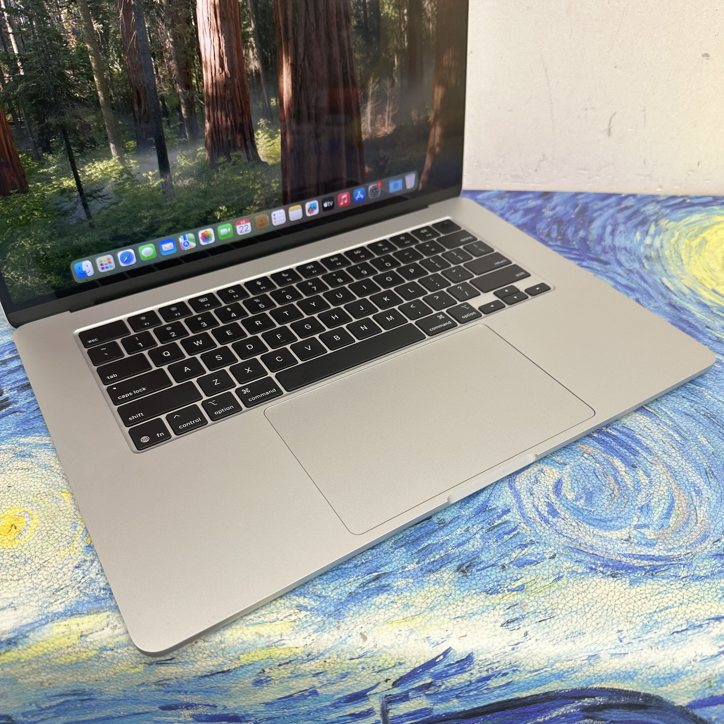 APPLE  MacBook Air M4 2025 M4 CPU/ 24GB Ram/512GB SSD/10核心GPU/Liquid Retina Mon/15吋/銀色/Gaming Laptop / Notebook / 超強續航能力/文書機 / 畫圖 / 剪片 / Movie / Netflix 