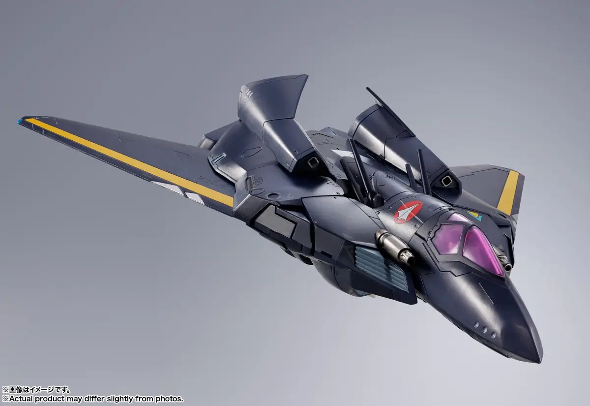 DX Chogokin VF-17S Nightmare Stealth Valkyrie (Gamlin Kizaki's)