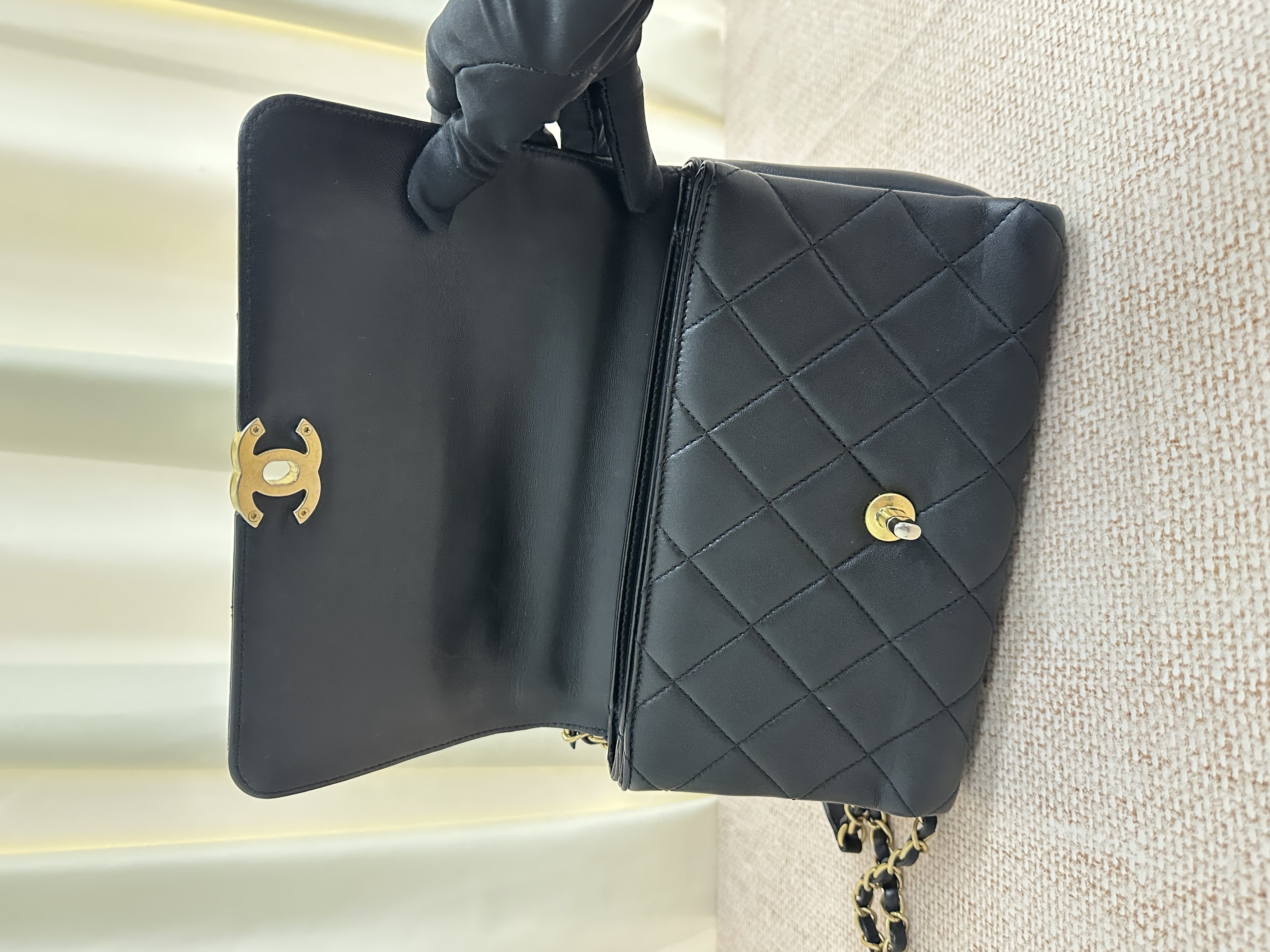 Pre-owned Chanel Crystal Logo Letters Chain Handle Flap Bag/ Product Code: 26041613