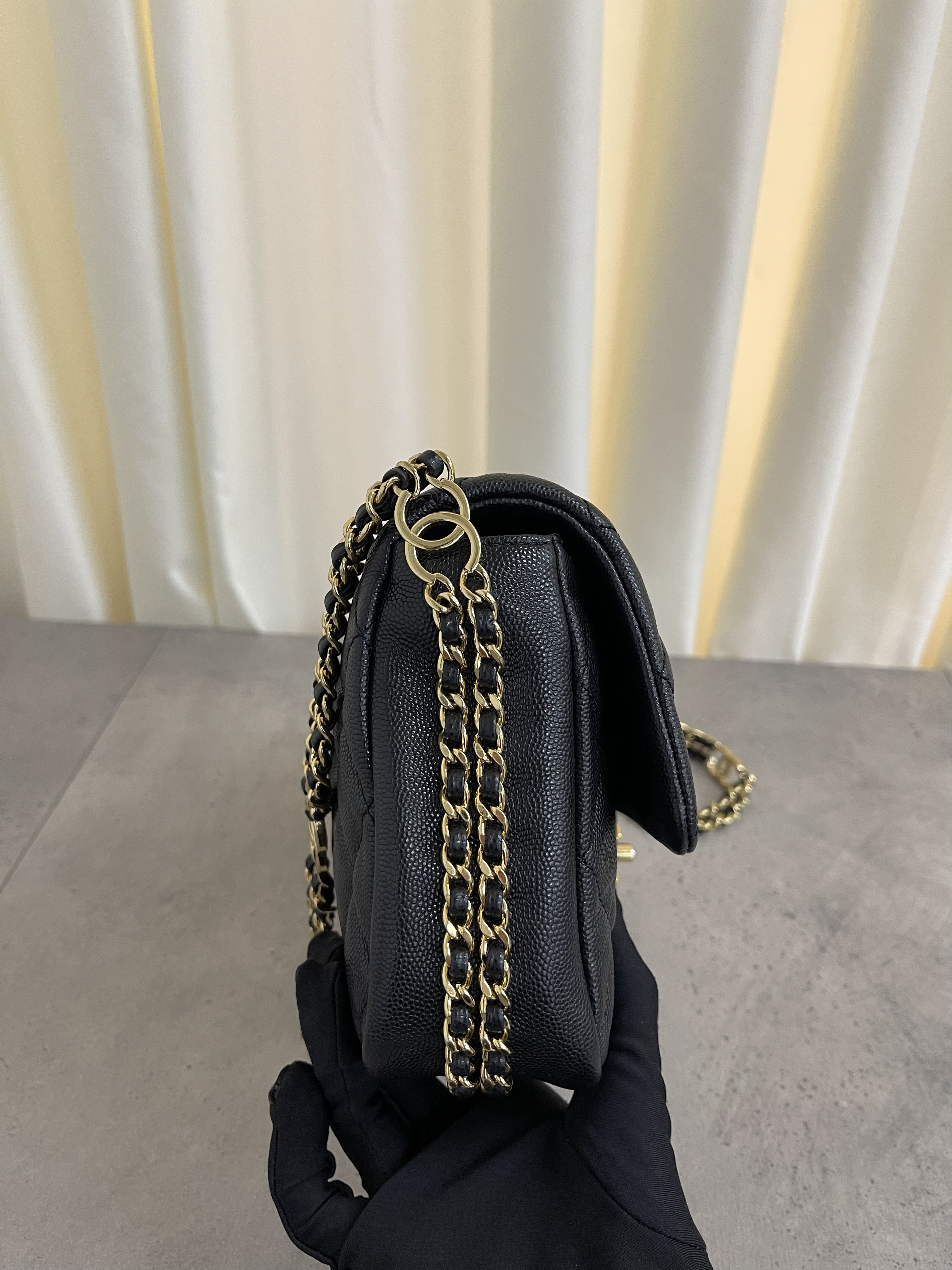 Pre-owned Chanel flap bag AS3757/ Product Code: 26012202