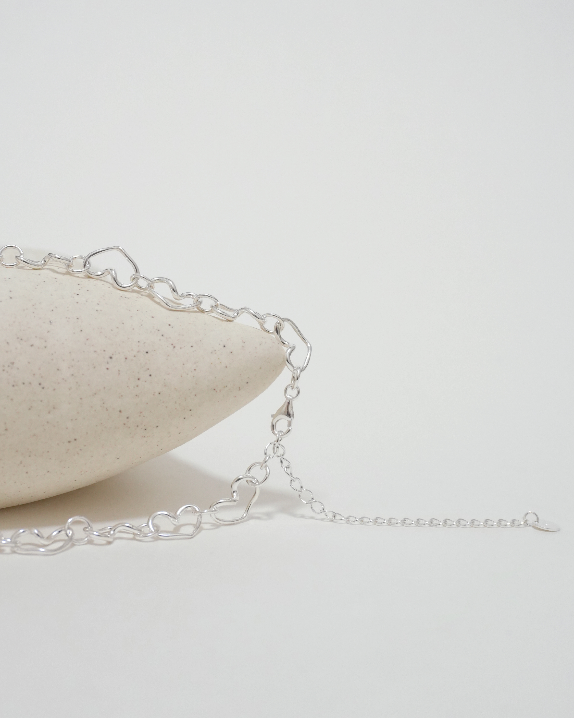 Glimmering Heart Loop Necklace 