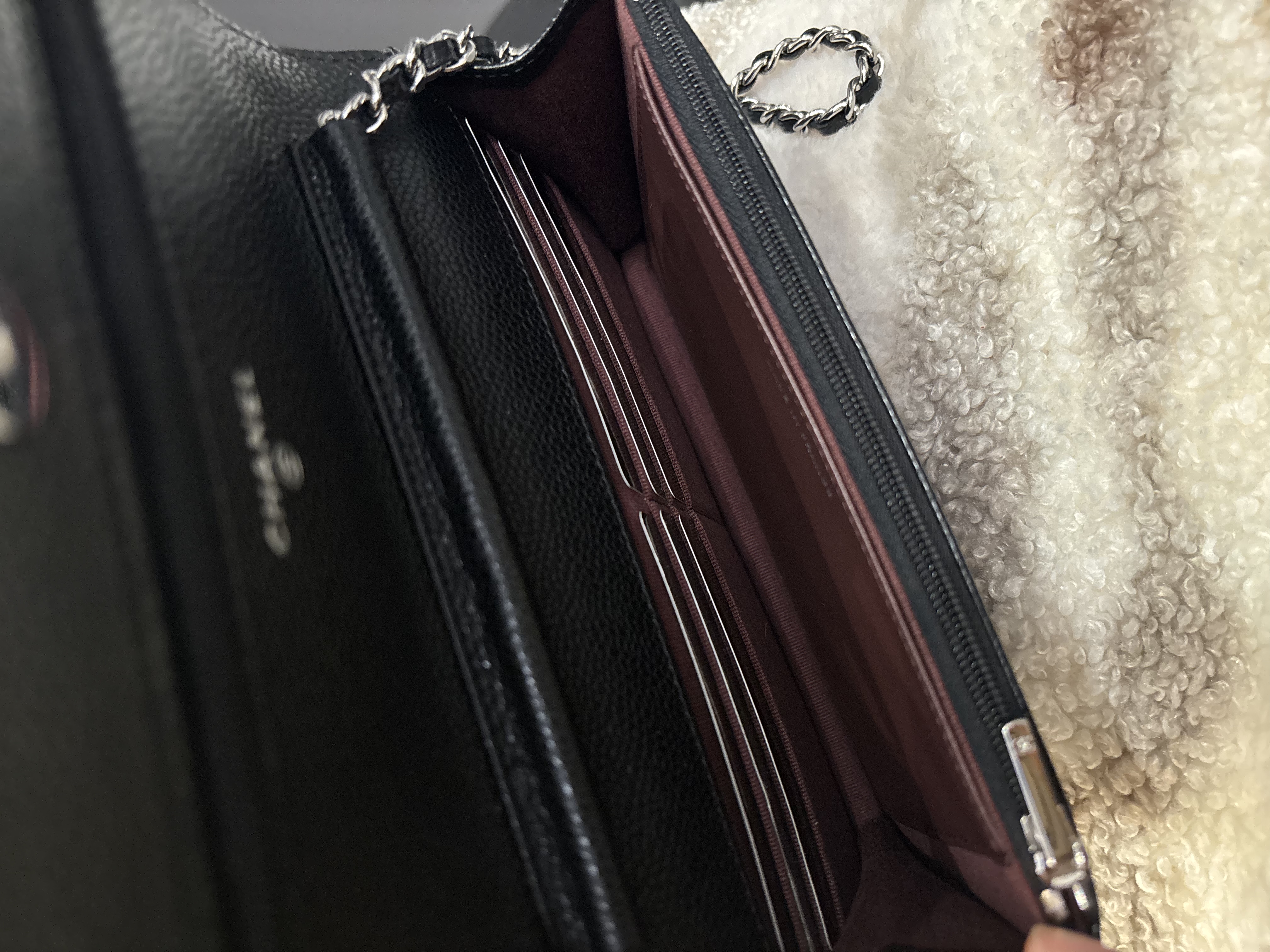 Chanel wallet on chain 黑色荔枝牛皮銀扣 WOC 100%Authentic, 全新 100%NEW  ✅晶片✅dust bag ✅box 