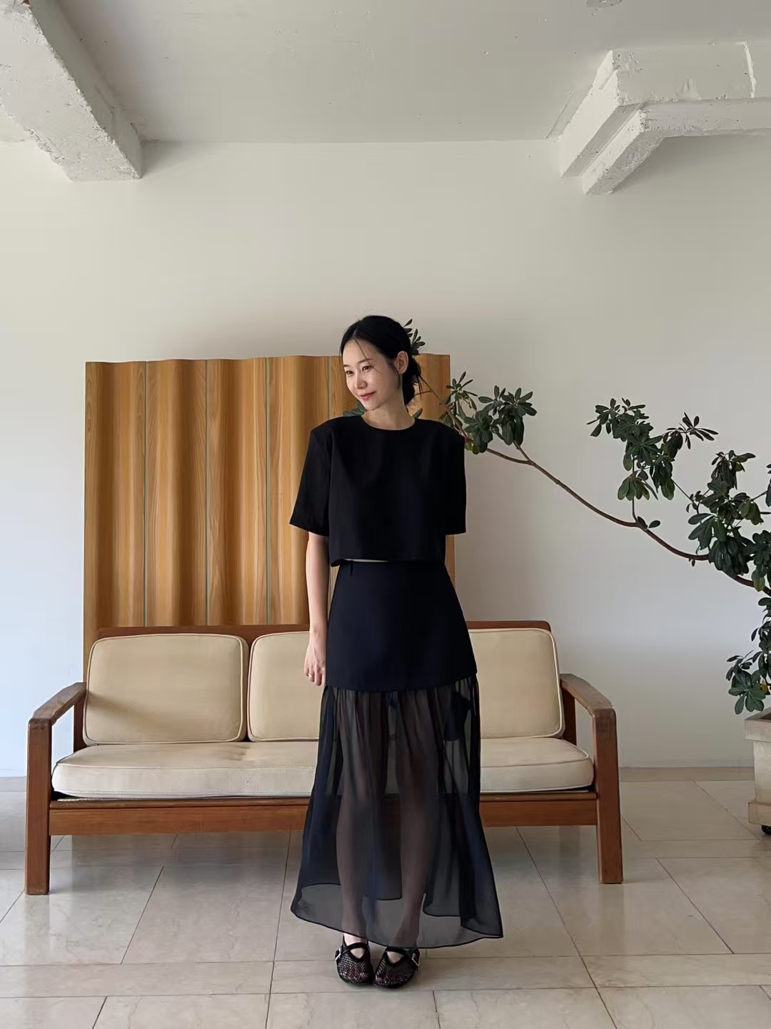 Two-Tone Paneled Skirt with Flowing Chiffon Hem ‖ 拼接质感雪纺飘摆半裙 KR0399262