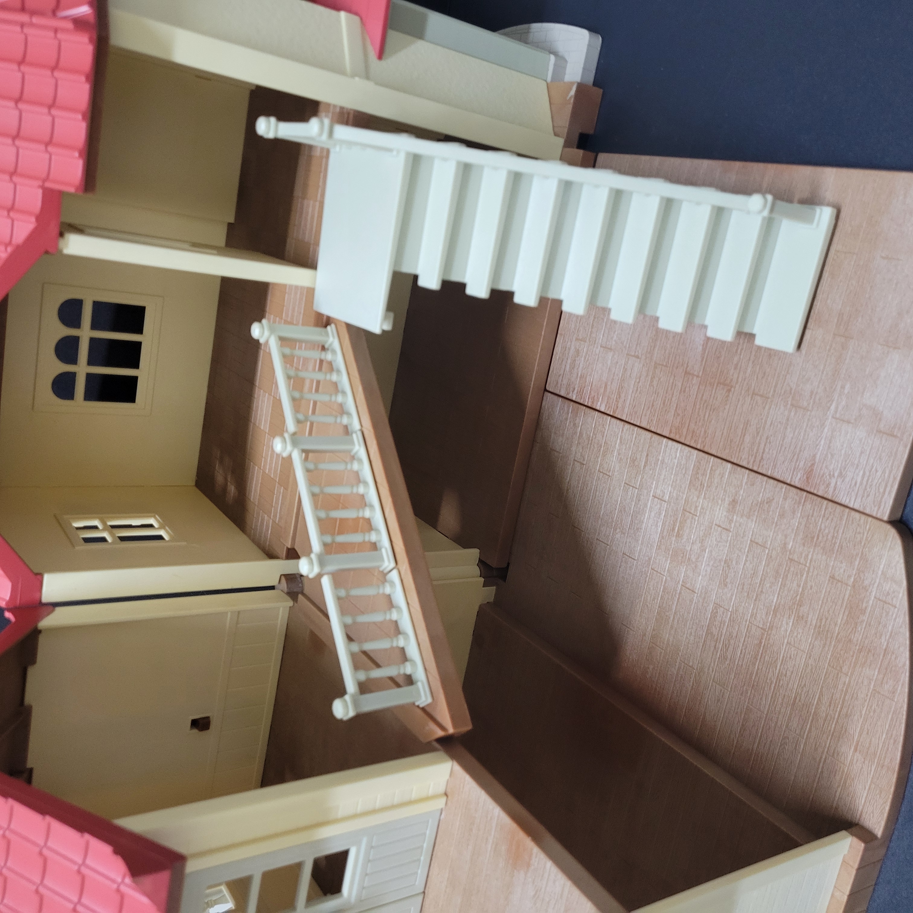 森林家族紅屋（香港順豐站包郵）