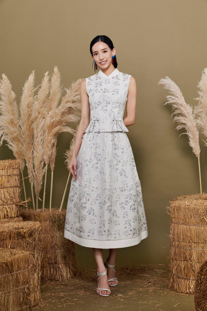 CS1439 Graceful A-Line Midi Skirt 