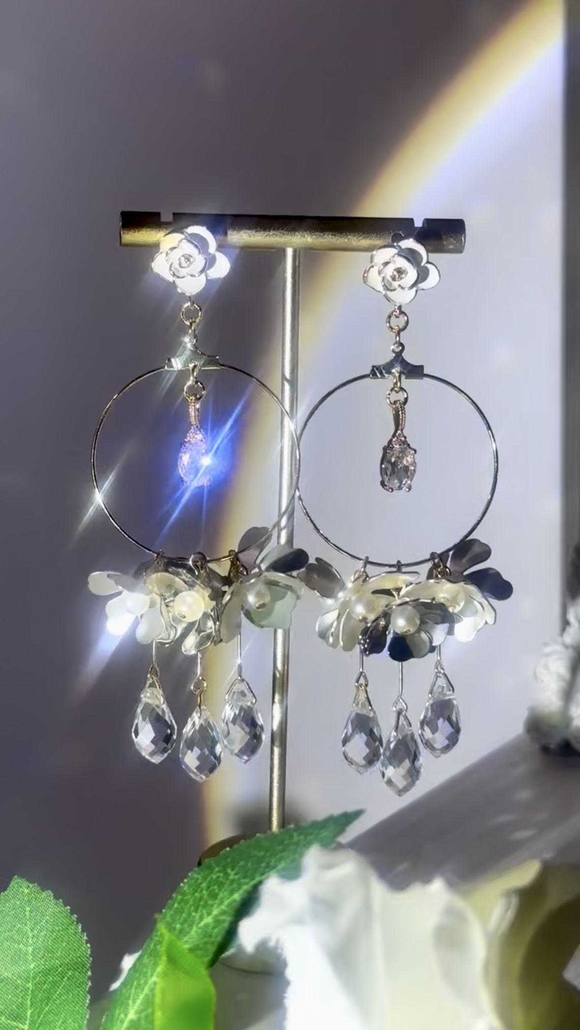 玫瑰白花捷克水滴耳環💎