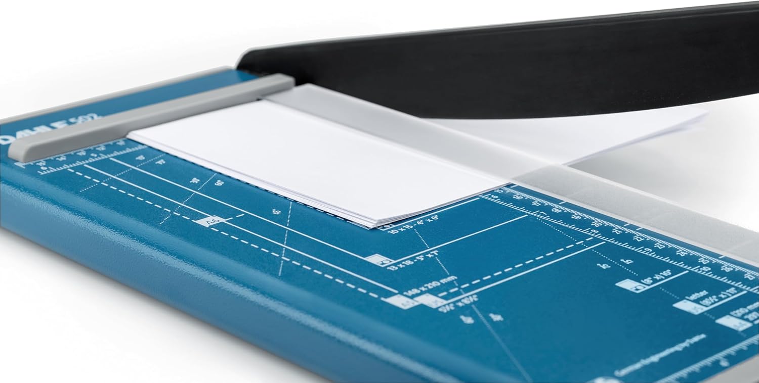 Dahle 502 : Entry Level Paper Guillotine , able to cut 320mm in length and 0.8mm in thickness