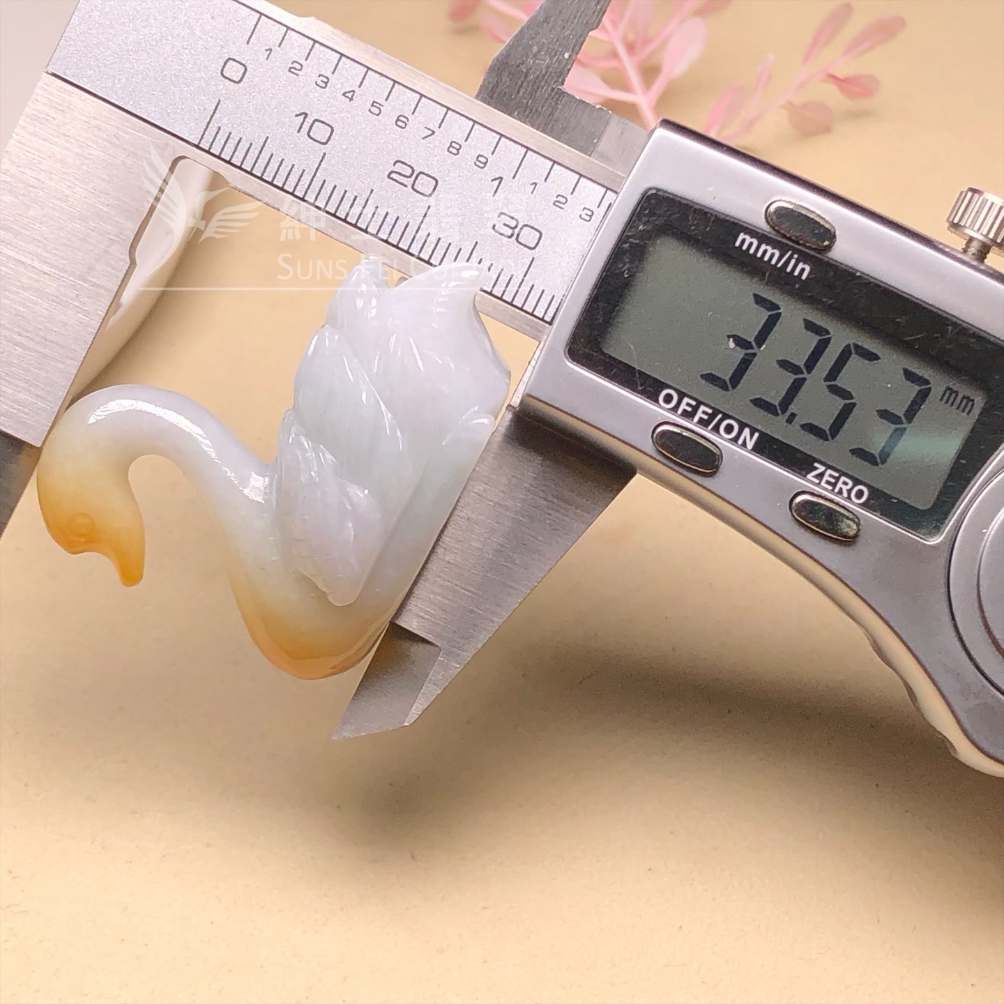 糯種帶翡色天鵝一對