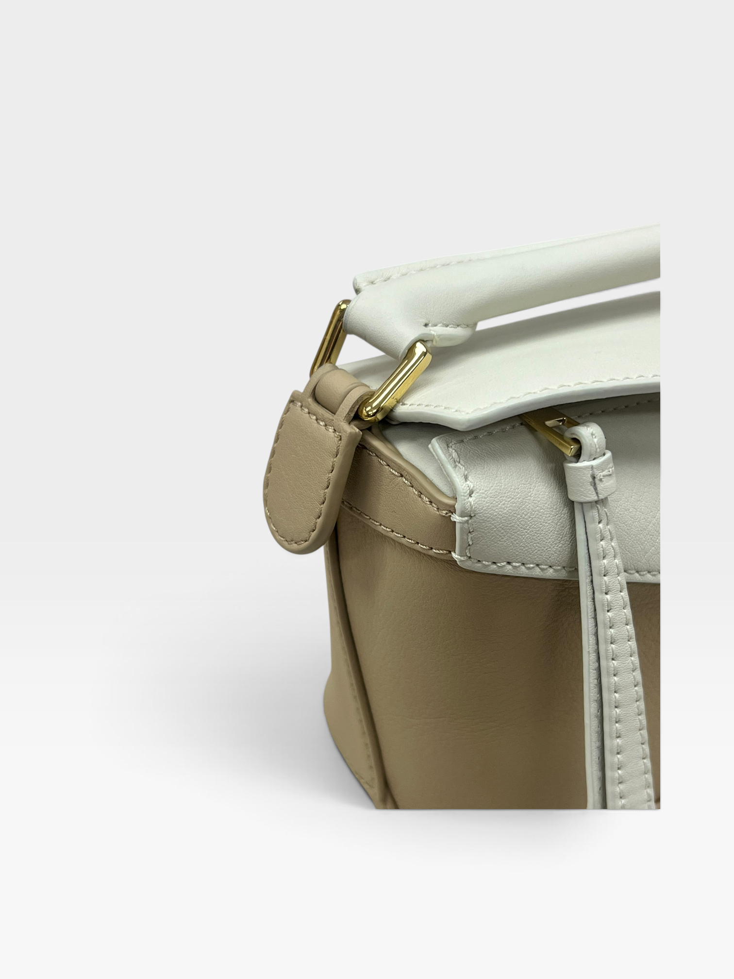 Pre-Owned LOEWE Mini Puzzle Bag / Product Code: 090404