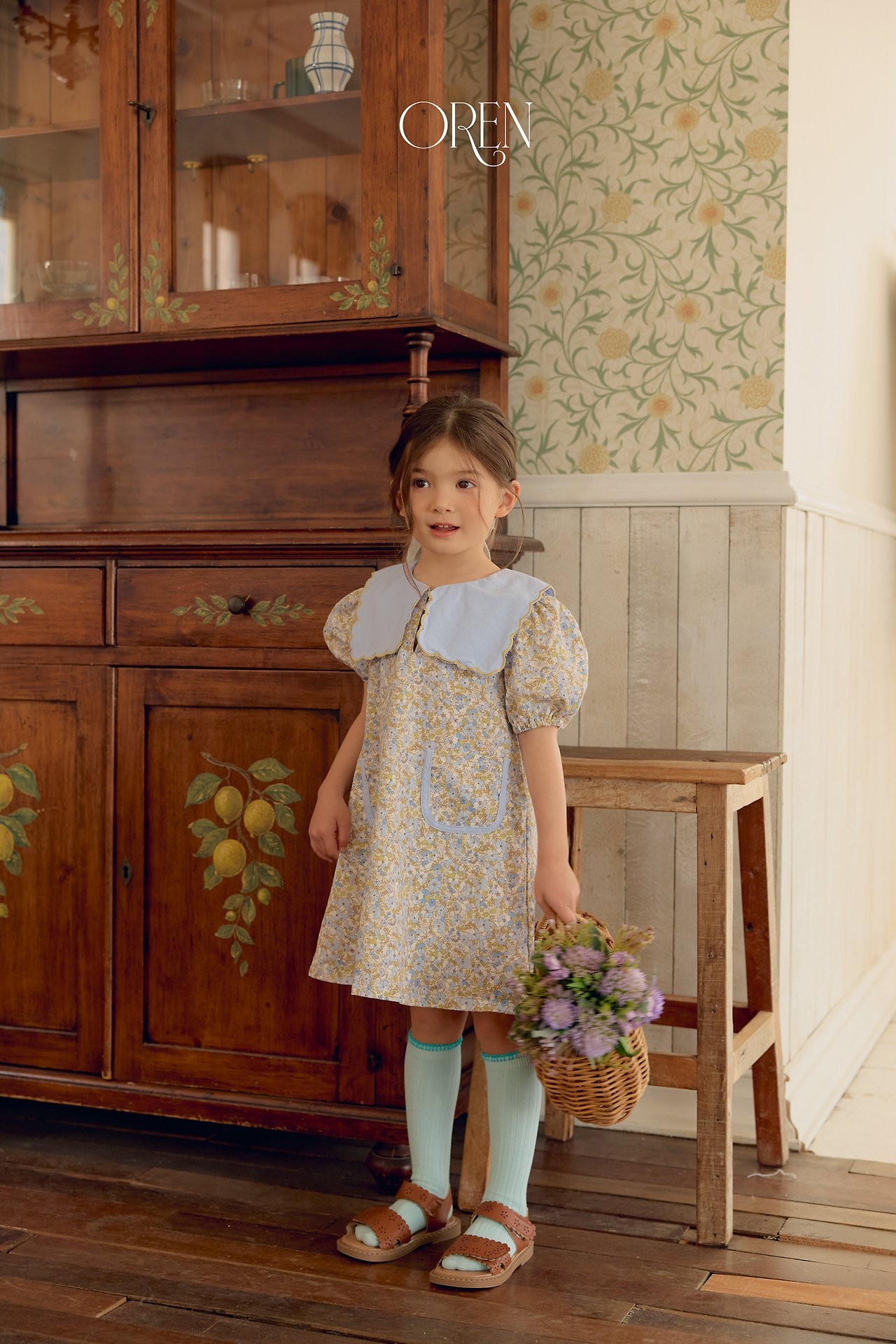 ☀️預訂 韓國直送☀️🇰🇷Oren Karina兩色花卉口袋扇形領短袖連身裙