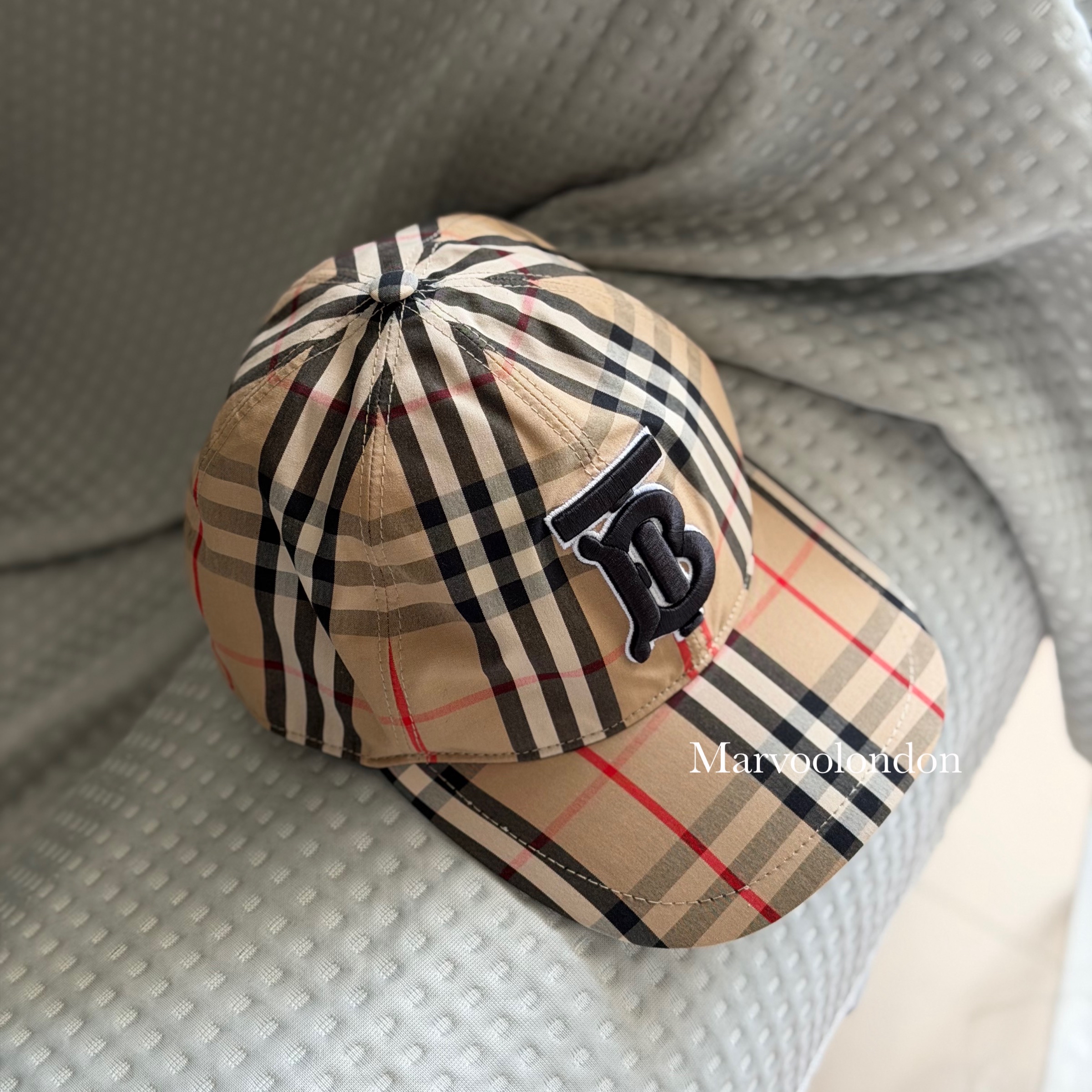 超級特價現貨‼️Burberry 刺繡logo Cap  Size M only 58cm