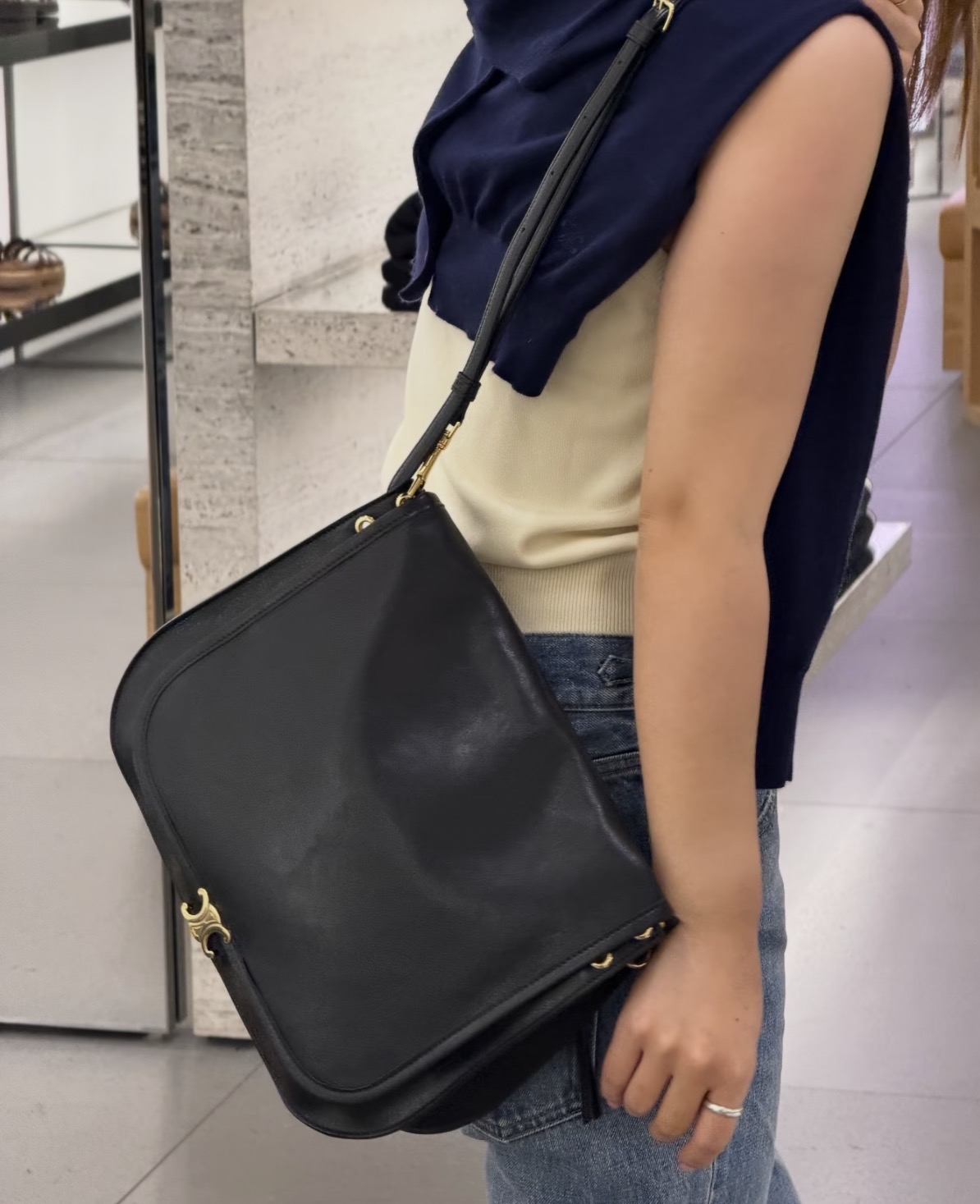 訂貨📮 Celine 新款 Soft Besace 羊皮郵差袋 Size 34x25x13cm