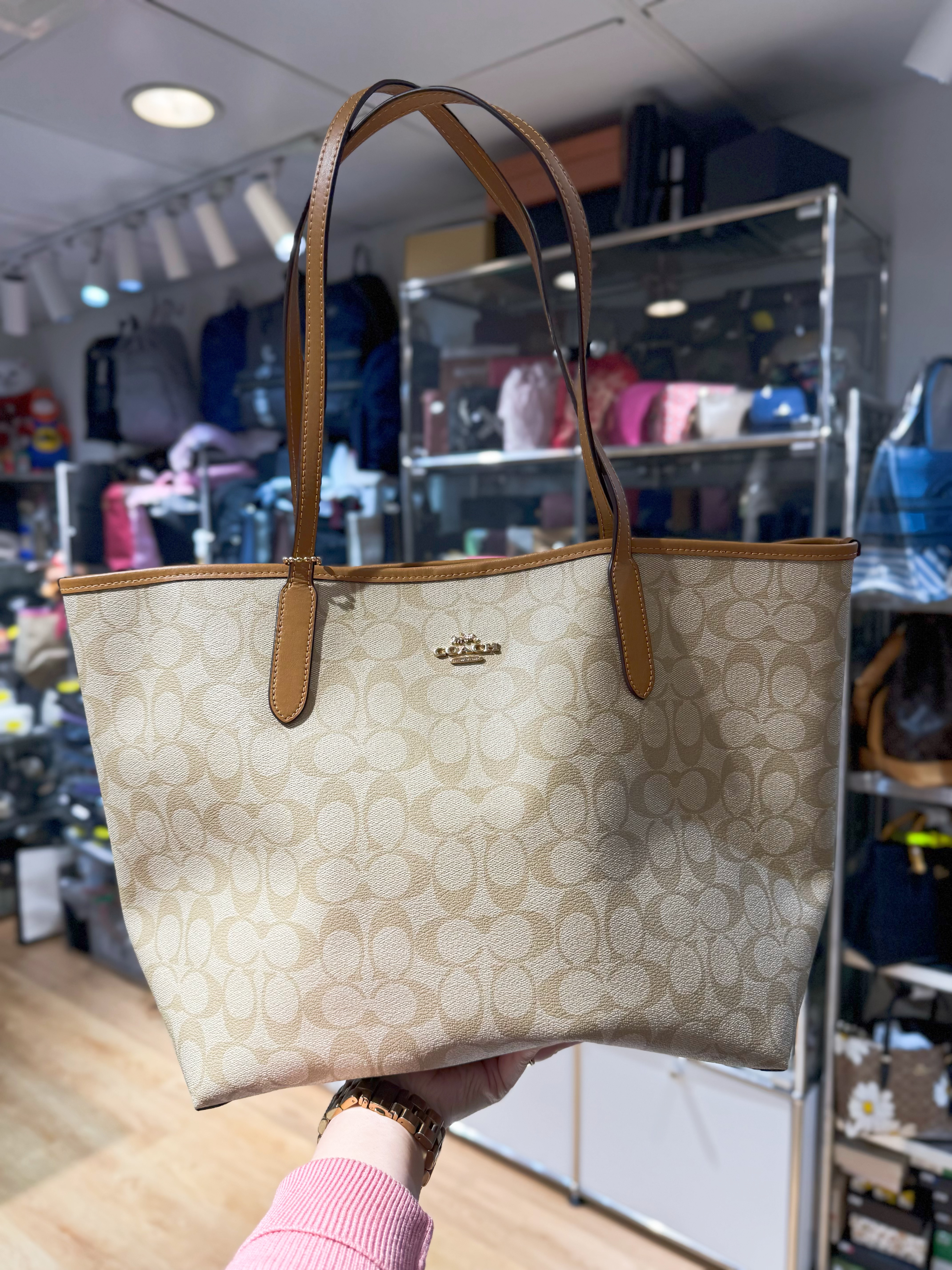 Coach City tote milk tea/m