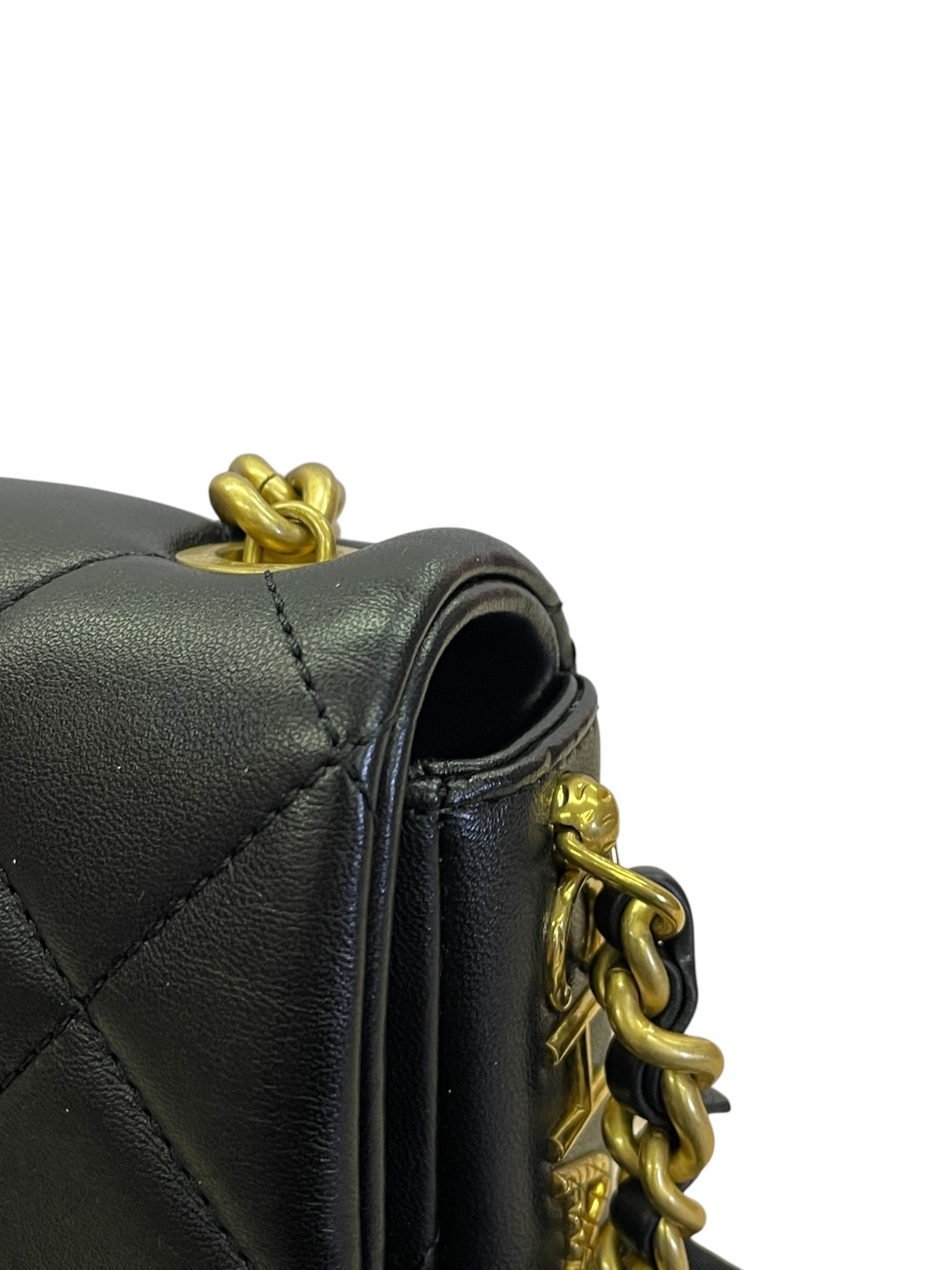 Pre-Owned CHANEL Flap Bag / Product Code: 082707