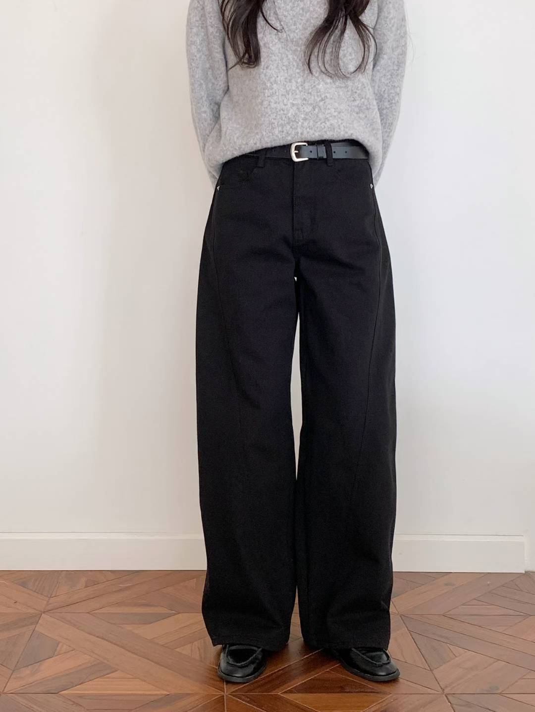 F65 斜骨白色直腳牛仔褲