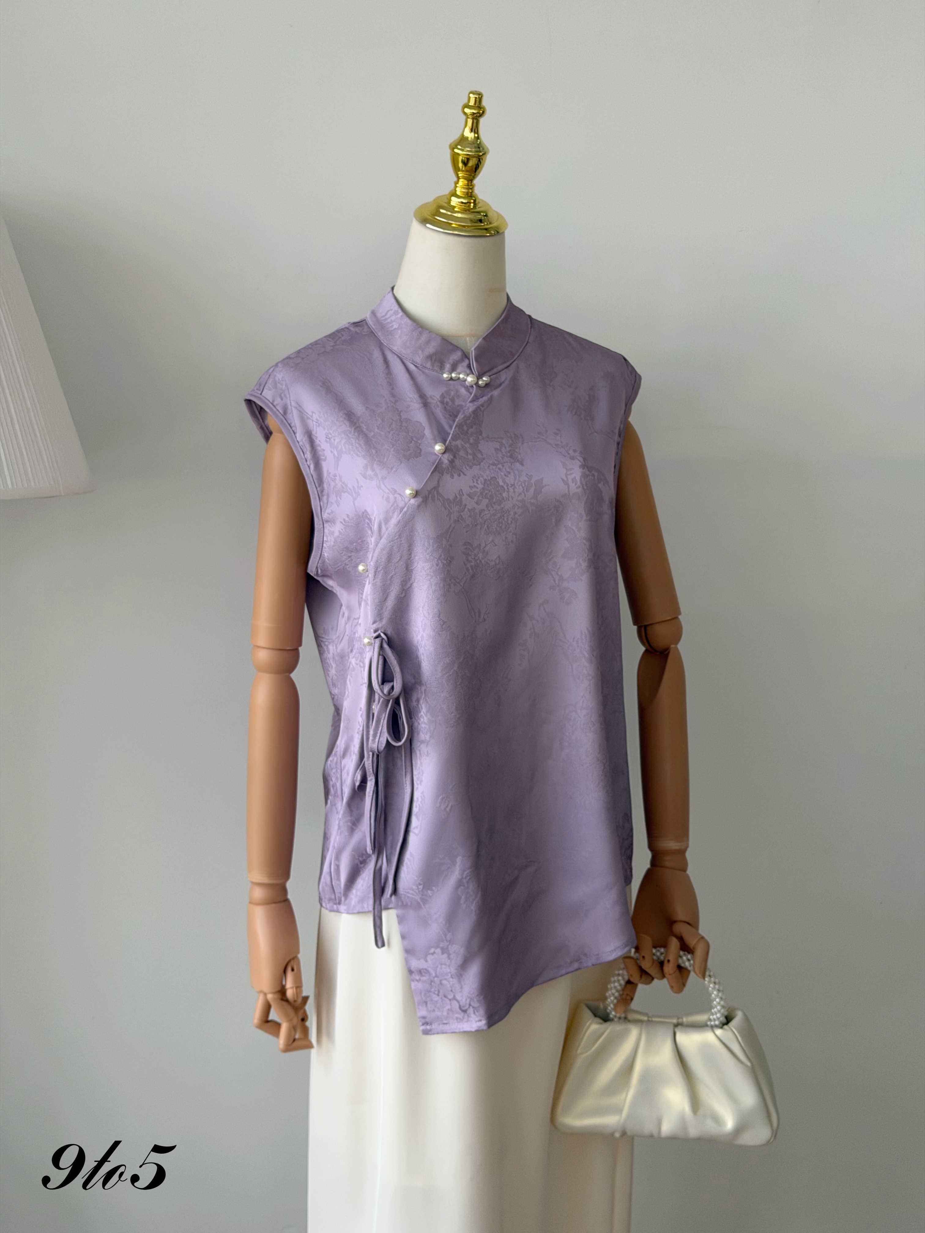 T4487 Sleeveless Floral Cheongsam Top - Purple