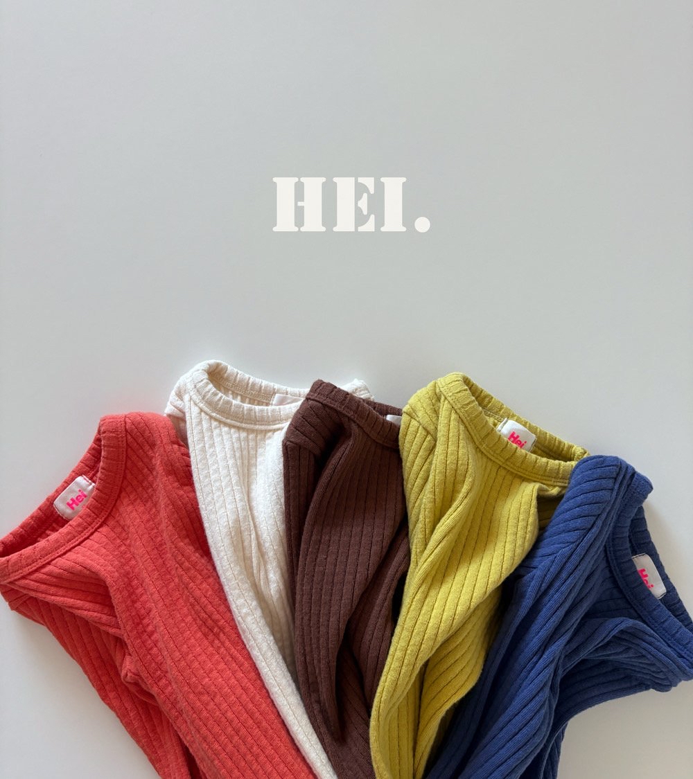 Hei | Stretchy Tee