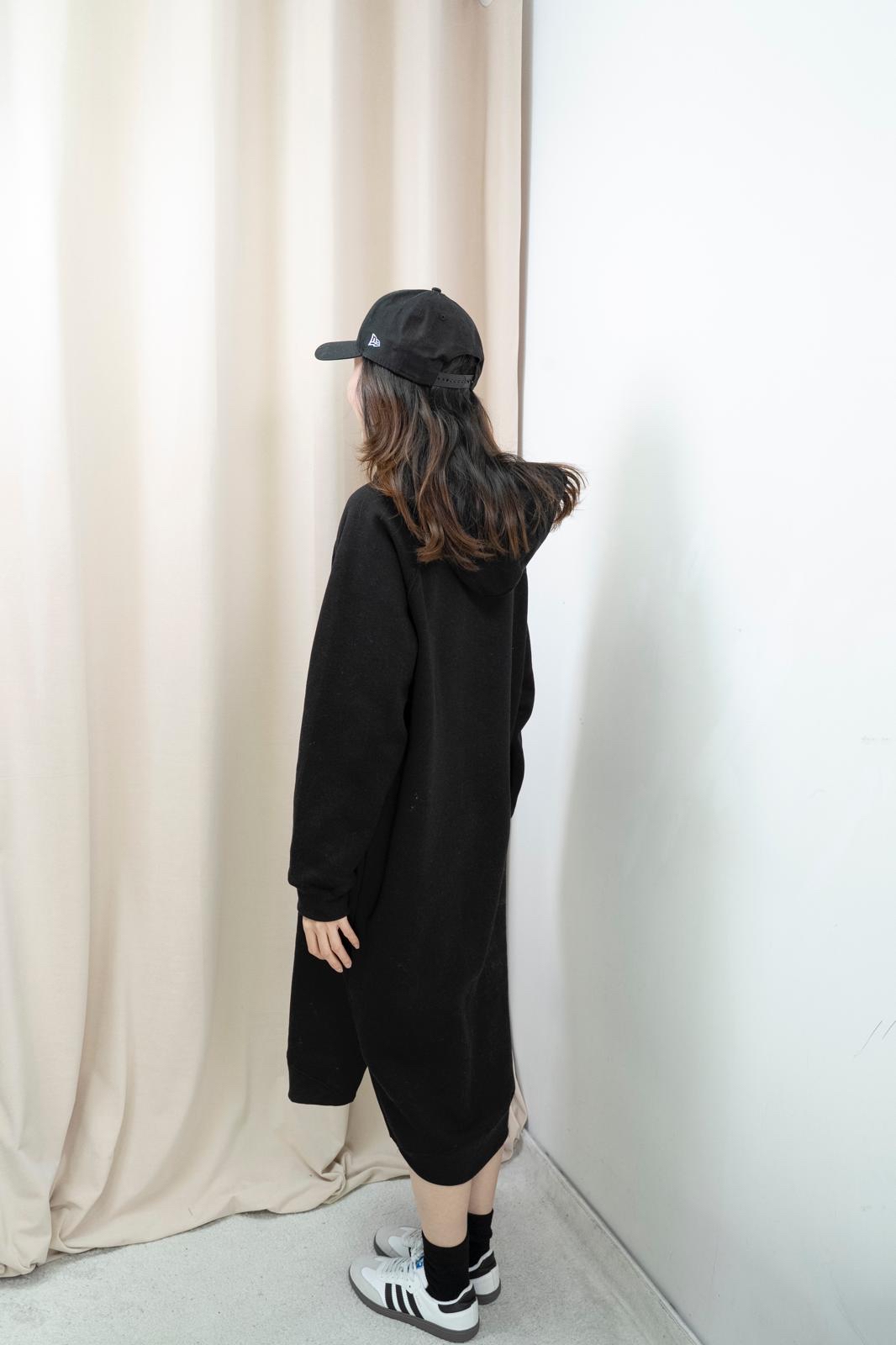 加絨有帽衞衣連身裙（黑色）