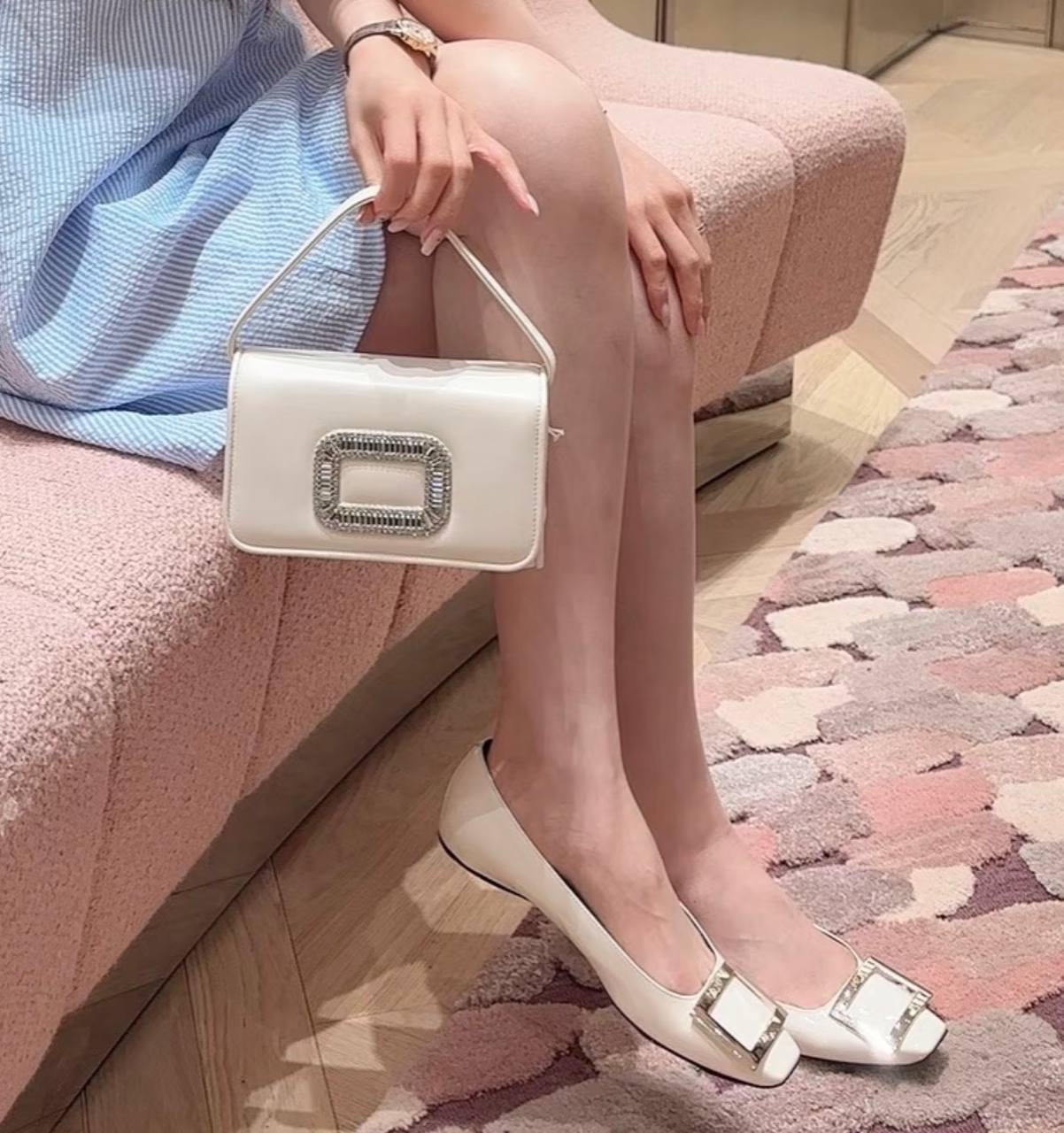 限時優惠✨訂貨📮RV 經典白色漆皮Flat  Size 35/35.5/37.5/38.5/39/40