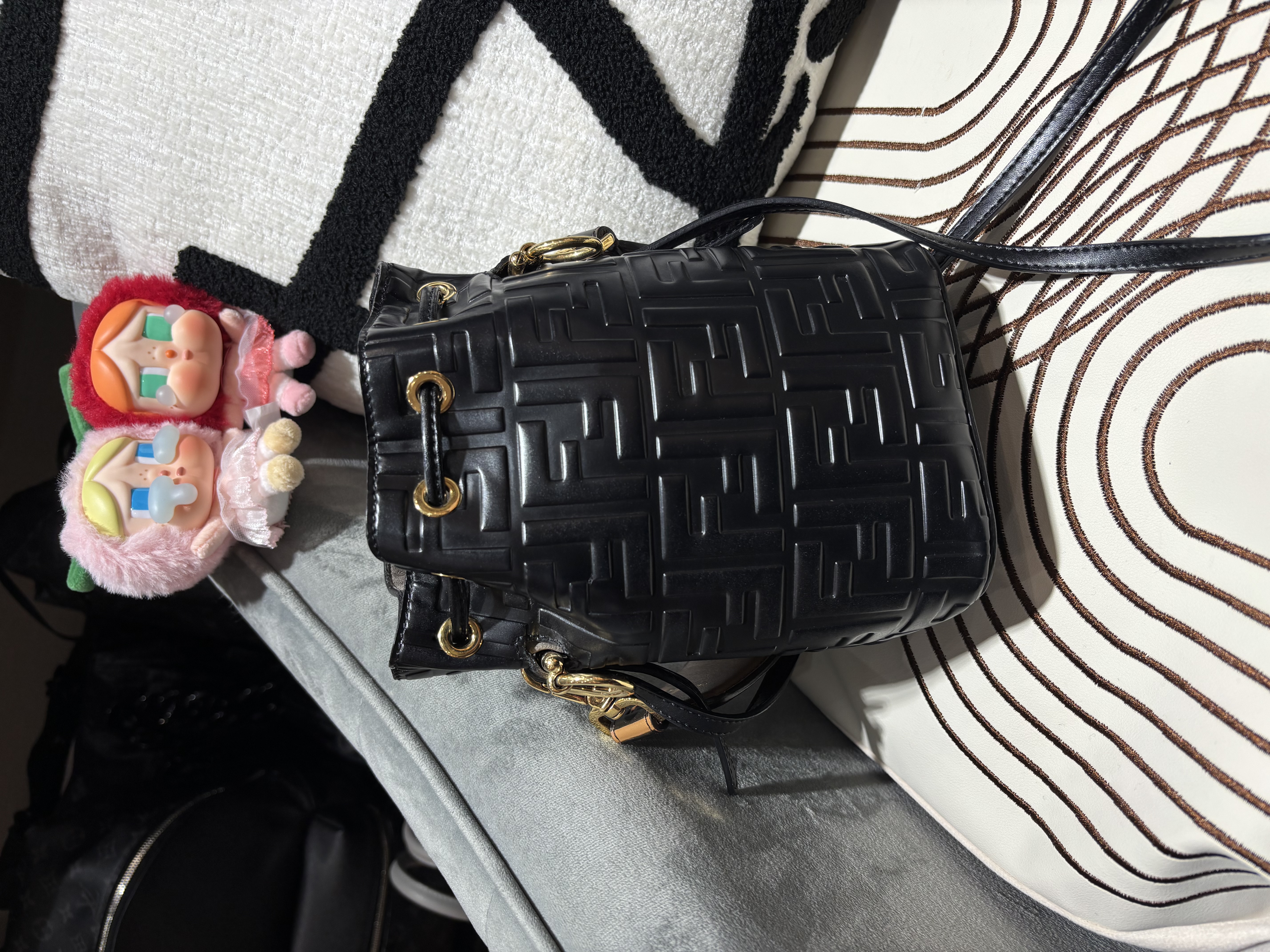 Fendi MON TRESOR 2Way bucket bag 100%Authentic, 95%New✅Dust bag