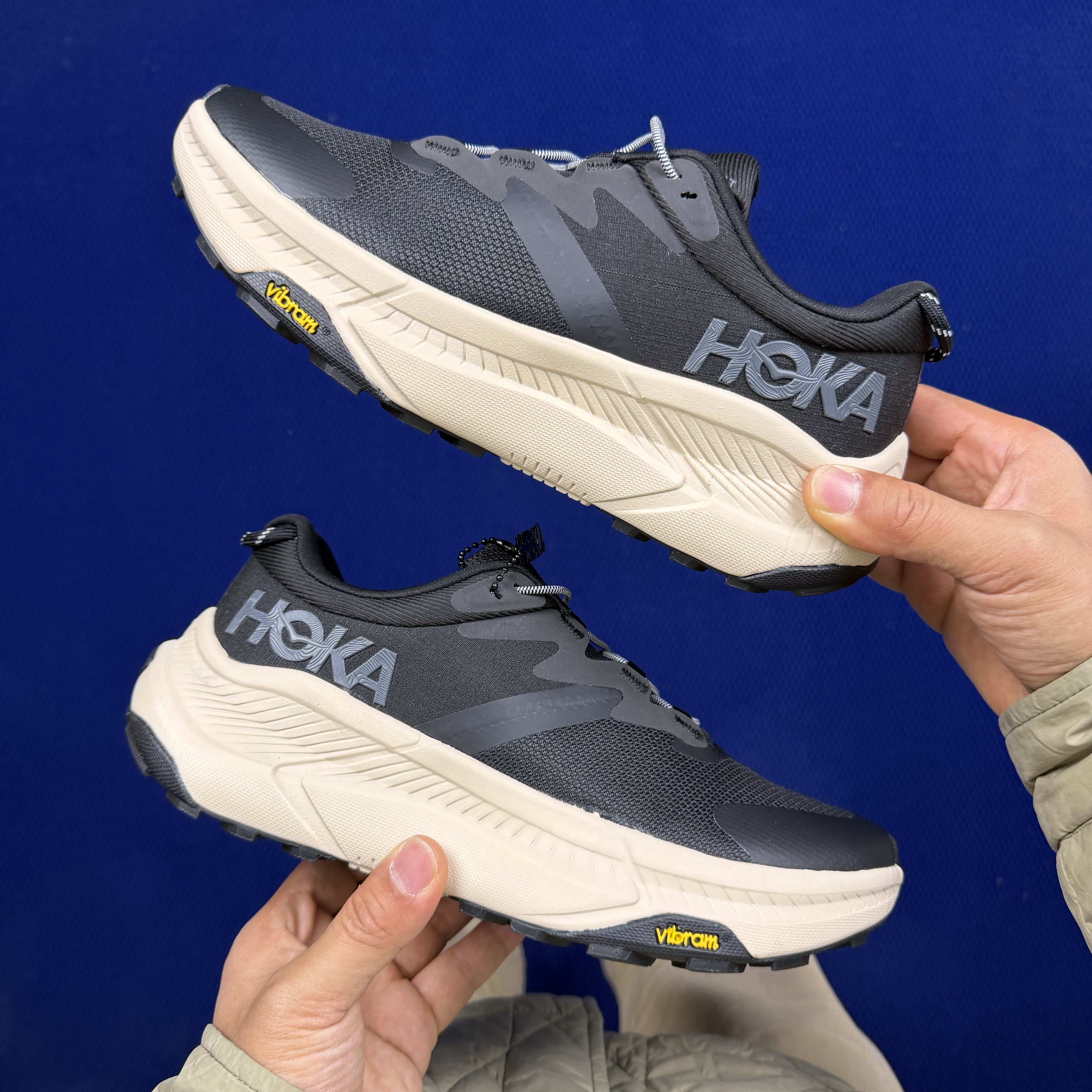 Hoka One One Transport