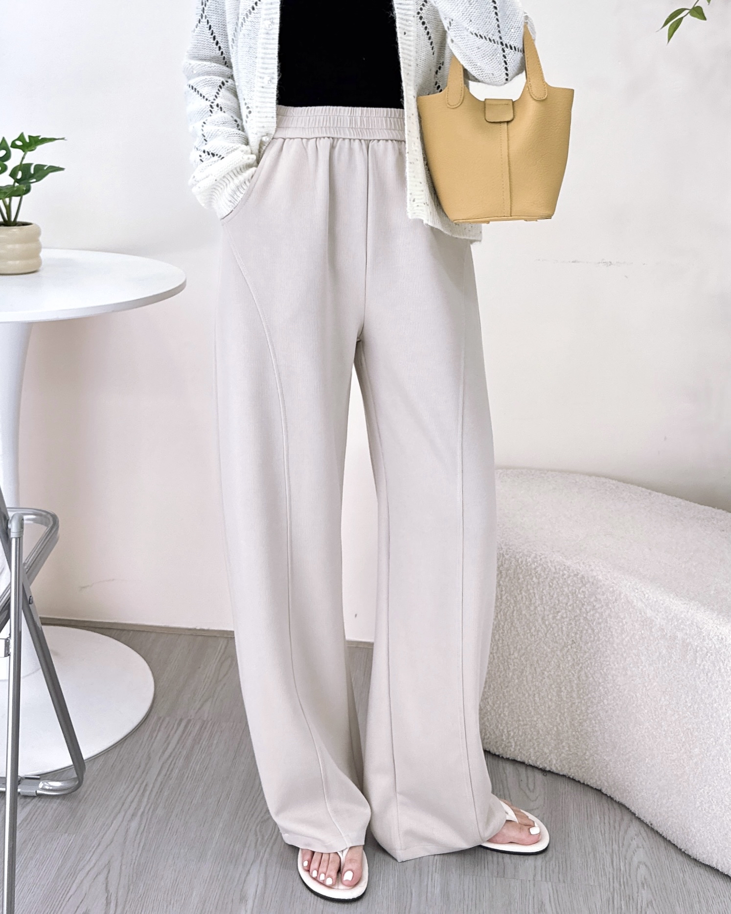 滑嘟嘟免燙牛奶棉料休閒褲 4色