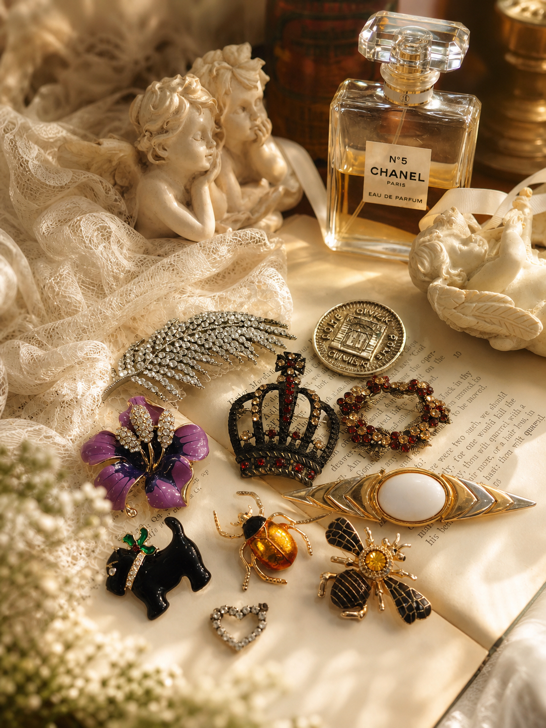 博物學家的貴族手稿 ∙ 西洋古董多美學造型胸針系列 The Naturalist’s Royal Folio ∙ Vintage Multi-Theme Statement Brooch Collection