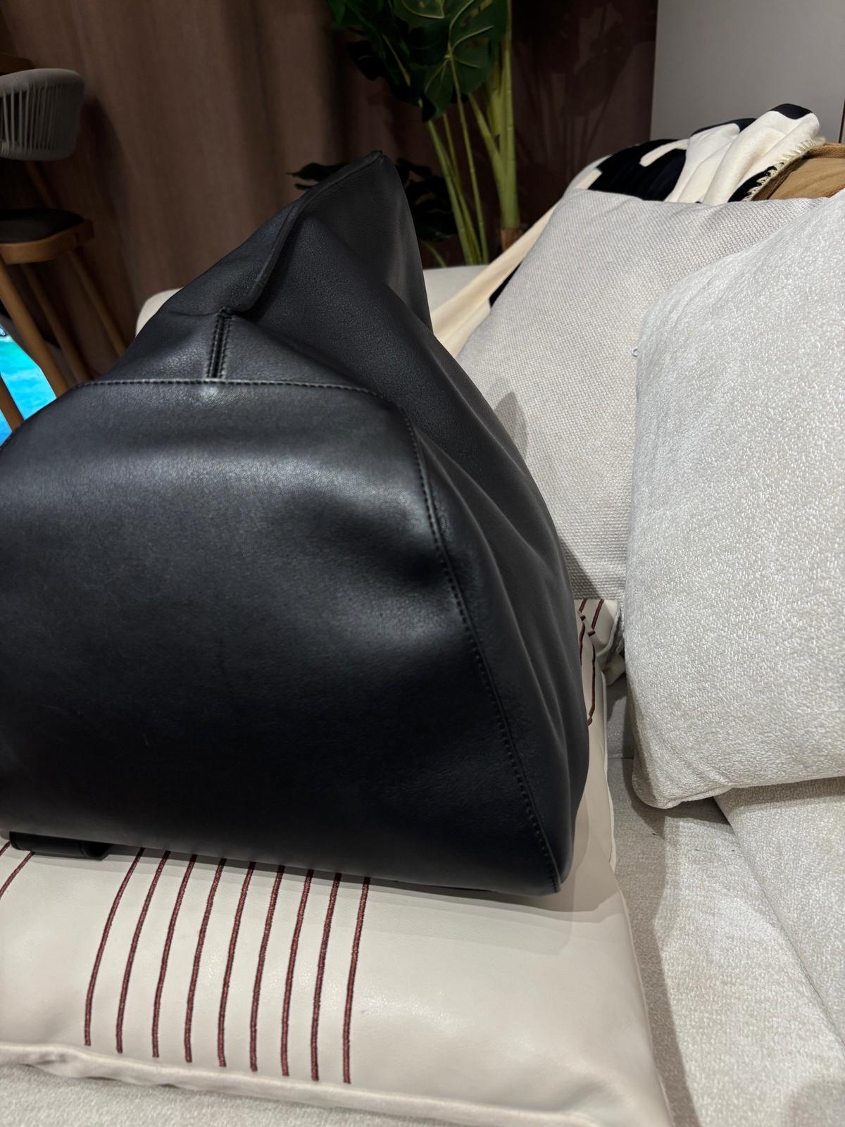 Loewe Sling Backpack Black Calfskin 100%Authentic, 98%New ✅Dust bag