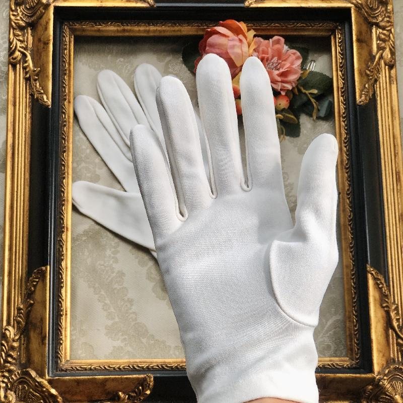 Vintage Elegant Lace Trim White Gloves / Vintage Day & Night Gloves (MT1916)