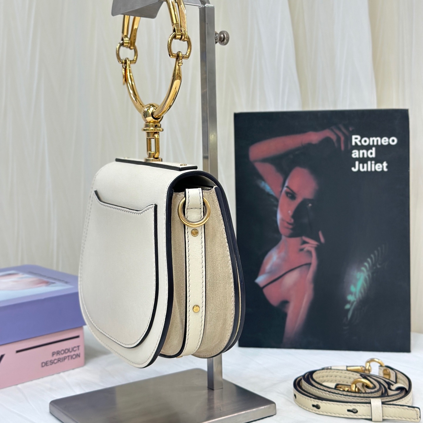 【預訂貨品】Chloe奶油白圓環包 