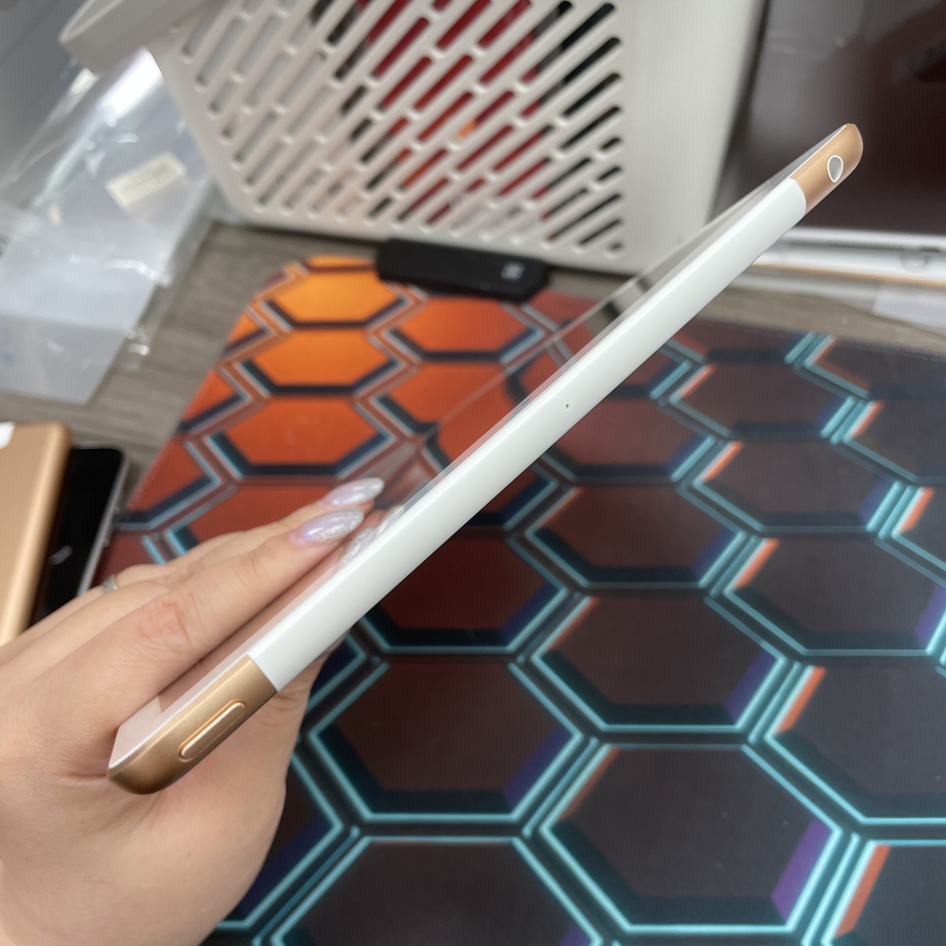 *6953 iPad 6 未使用品 128GB 插卡版 粉色 pink