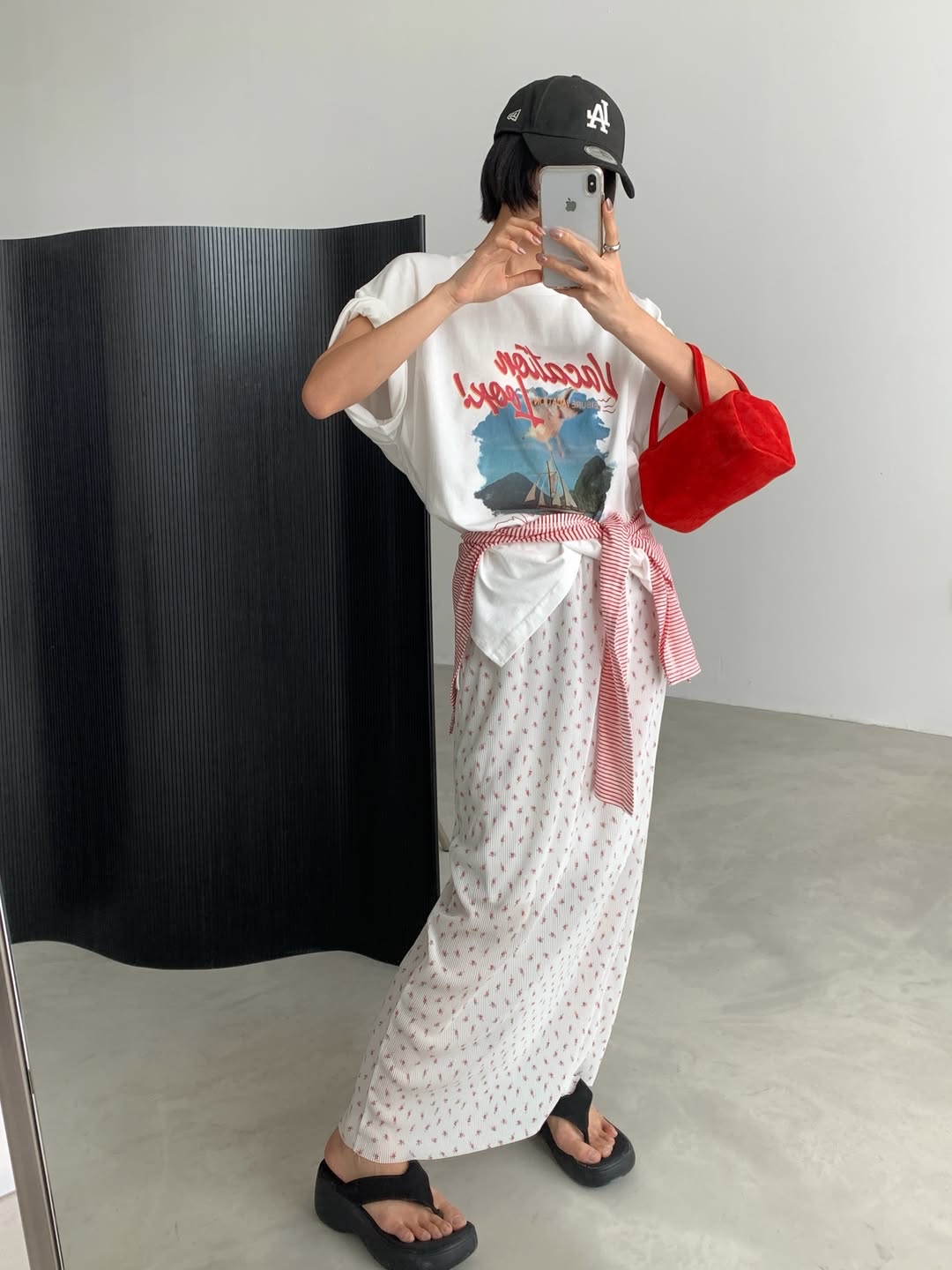 🇰🇷東大門女裝 | Graphic T (White/Black)