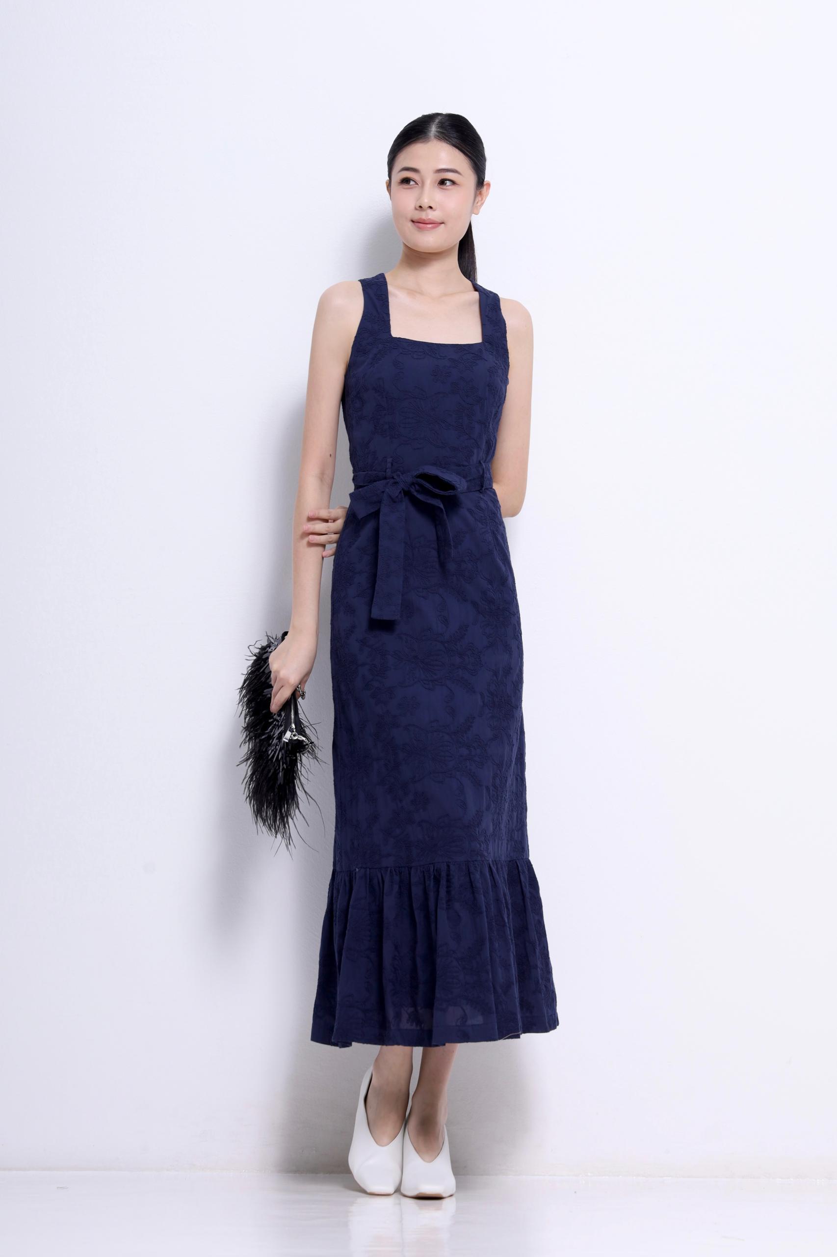 CD2146 EMBD CUTOUT LACE DRESS