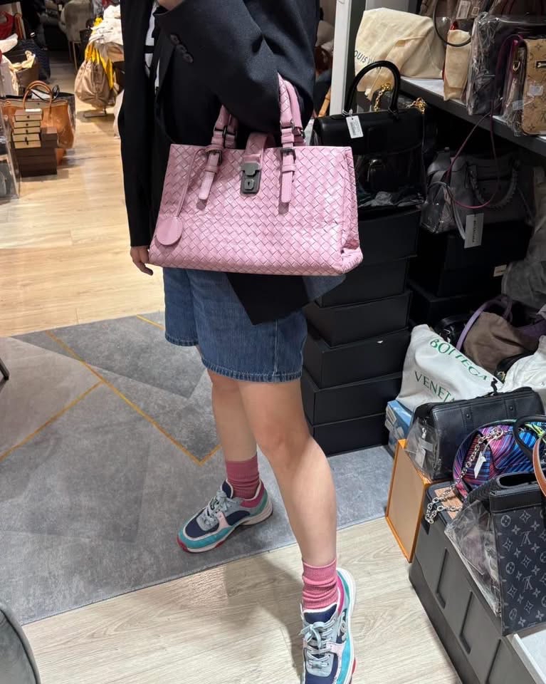Bottega Veneta Bv 2way bag  100%Authentic ,95%new✅dust bag  