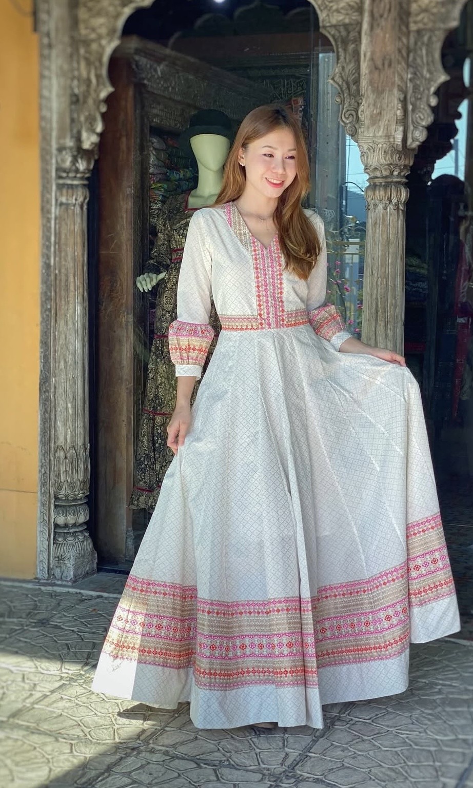 泰國名牌CHEVA - 白色Block Print印花經典款長版連身裙