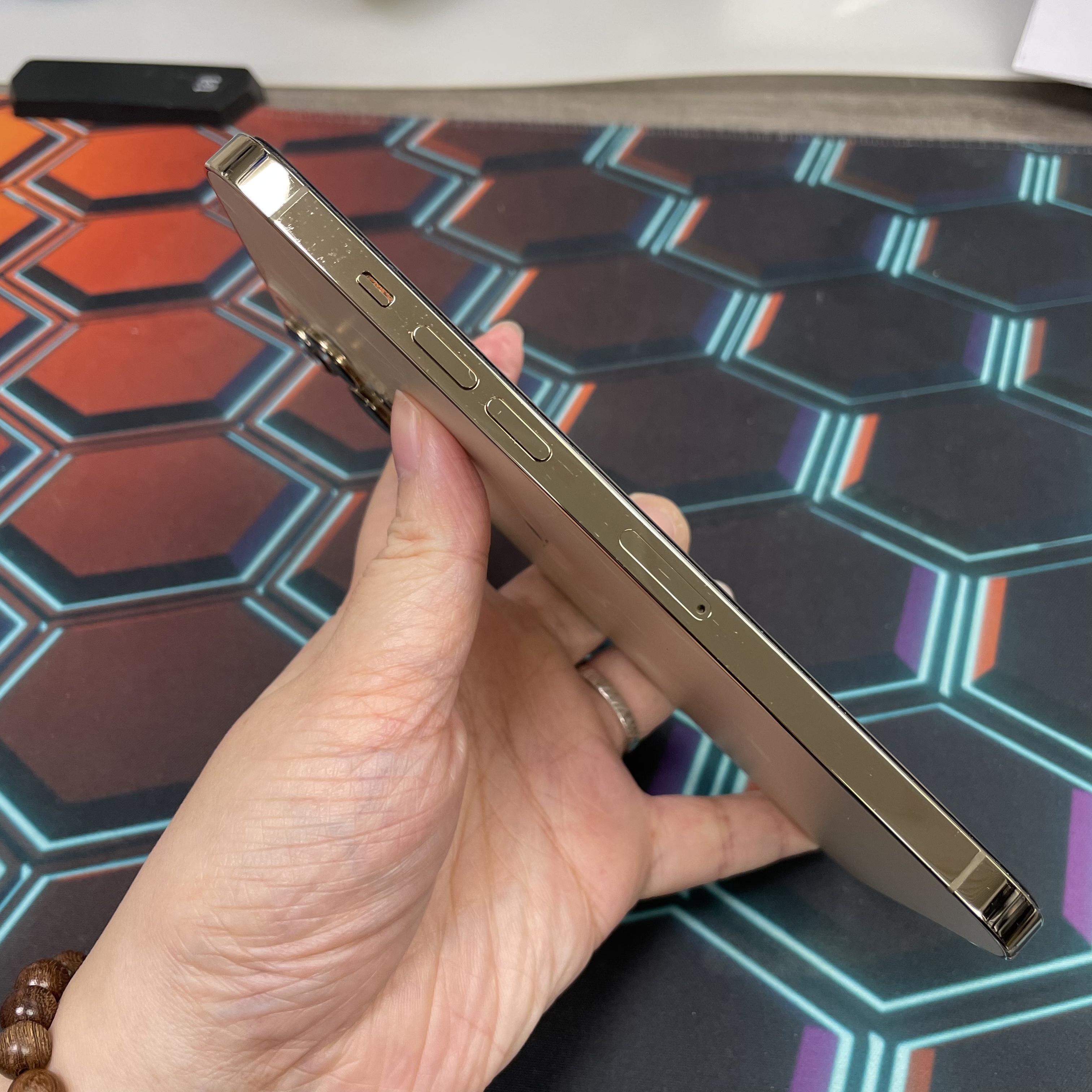 *8269 12 pro max 靚機 128GB 電70 金色 gold