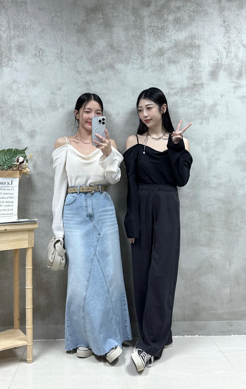 E09 滑料一字領Top