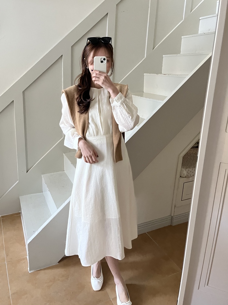 Pleated Yoke Detail Dress (Ivory)