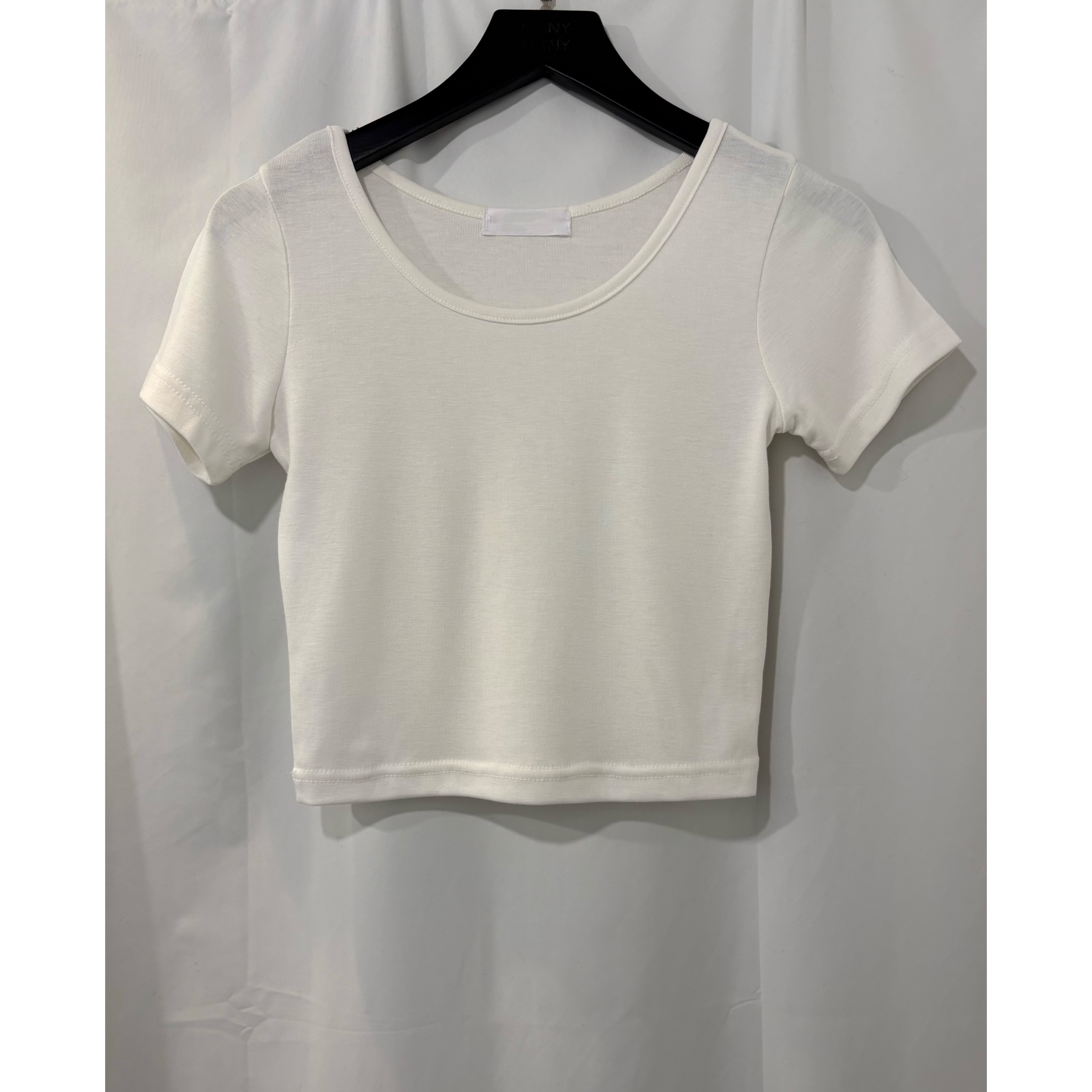 新品價4月10截單🤍《SCOOP NECK CROP》 2604A