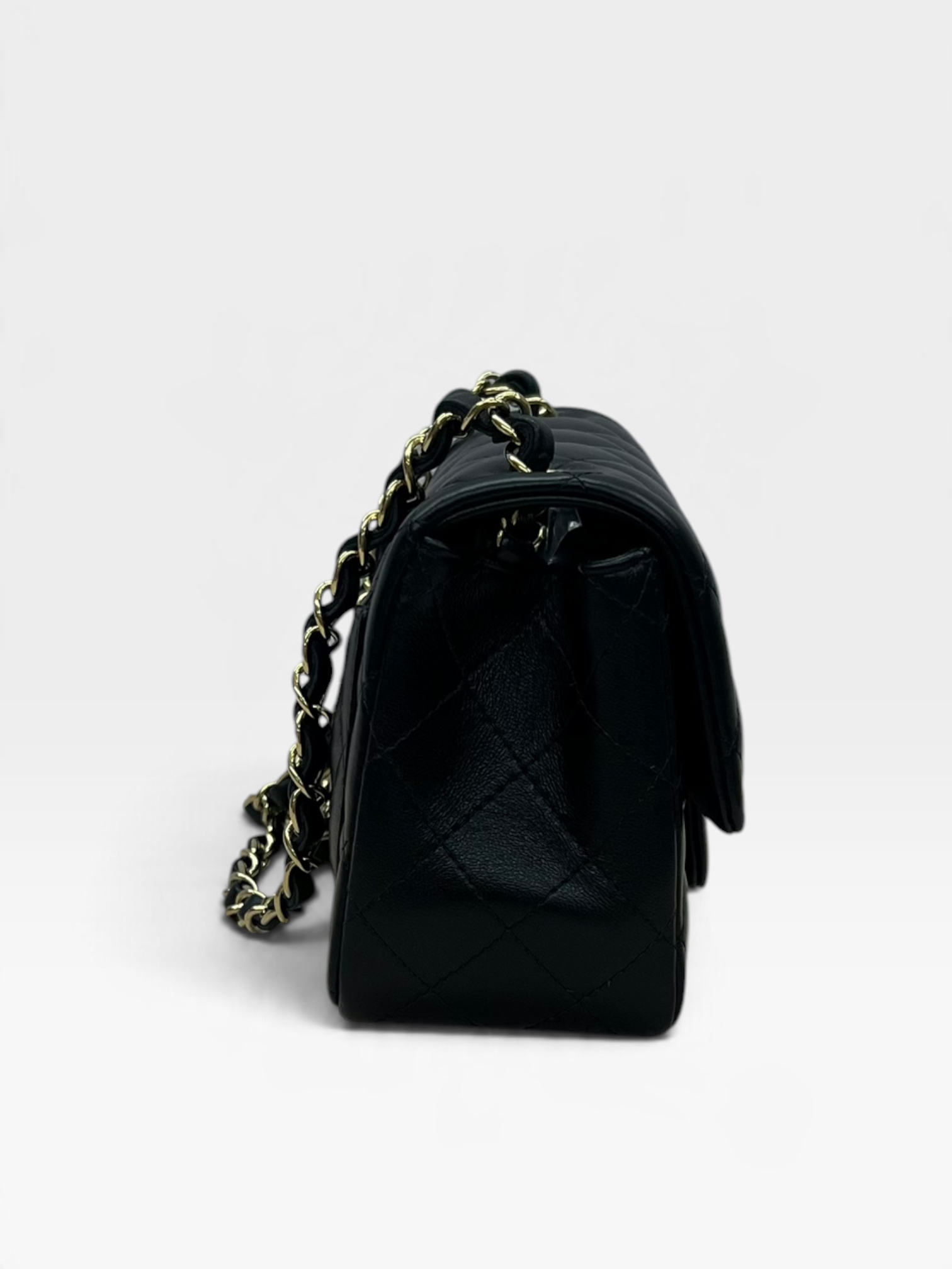 Pre-Owned Chanel Mini Classic Flap/ Product Code: 