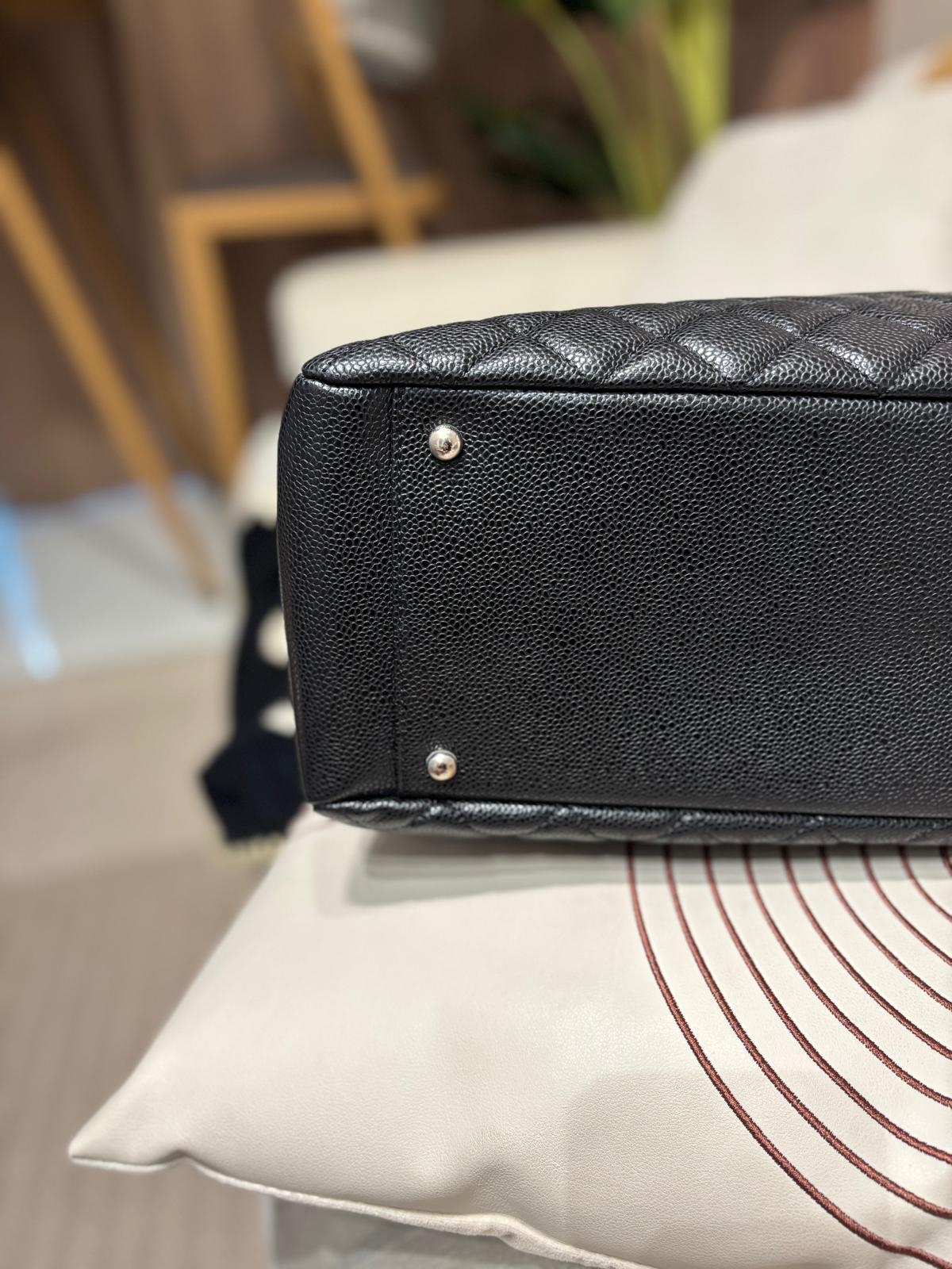 Chanel Gst XL TOTE BAG CAVIER CALFKSIN 黑色魚子醬牛皮金扣 100%Authentic, 98%New  ✅card✅Dust bag 