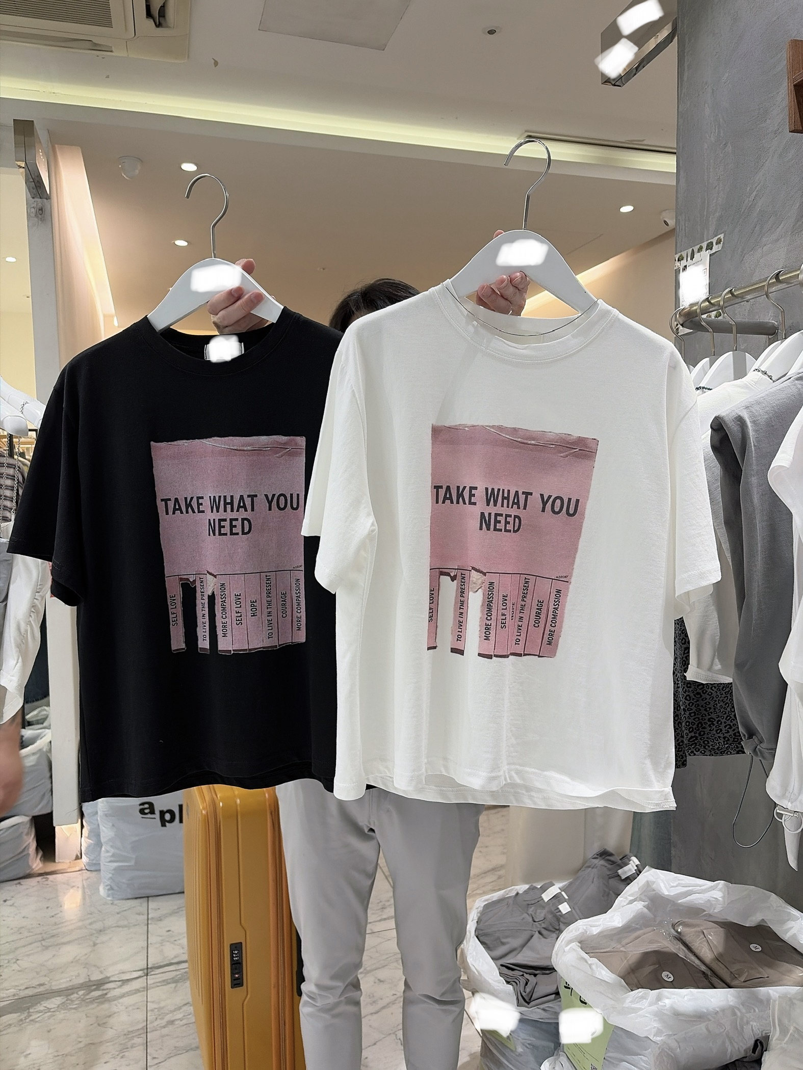 Label Tee 